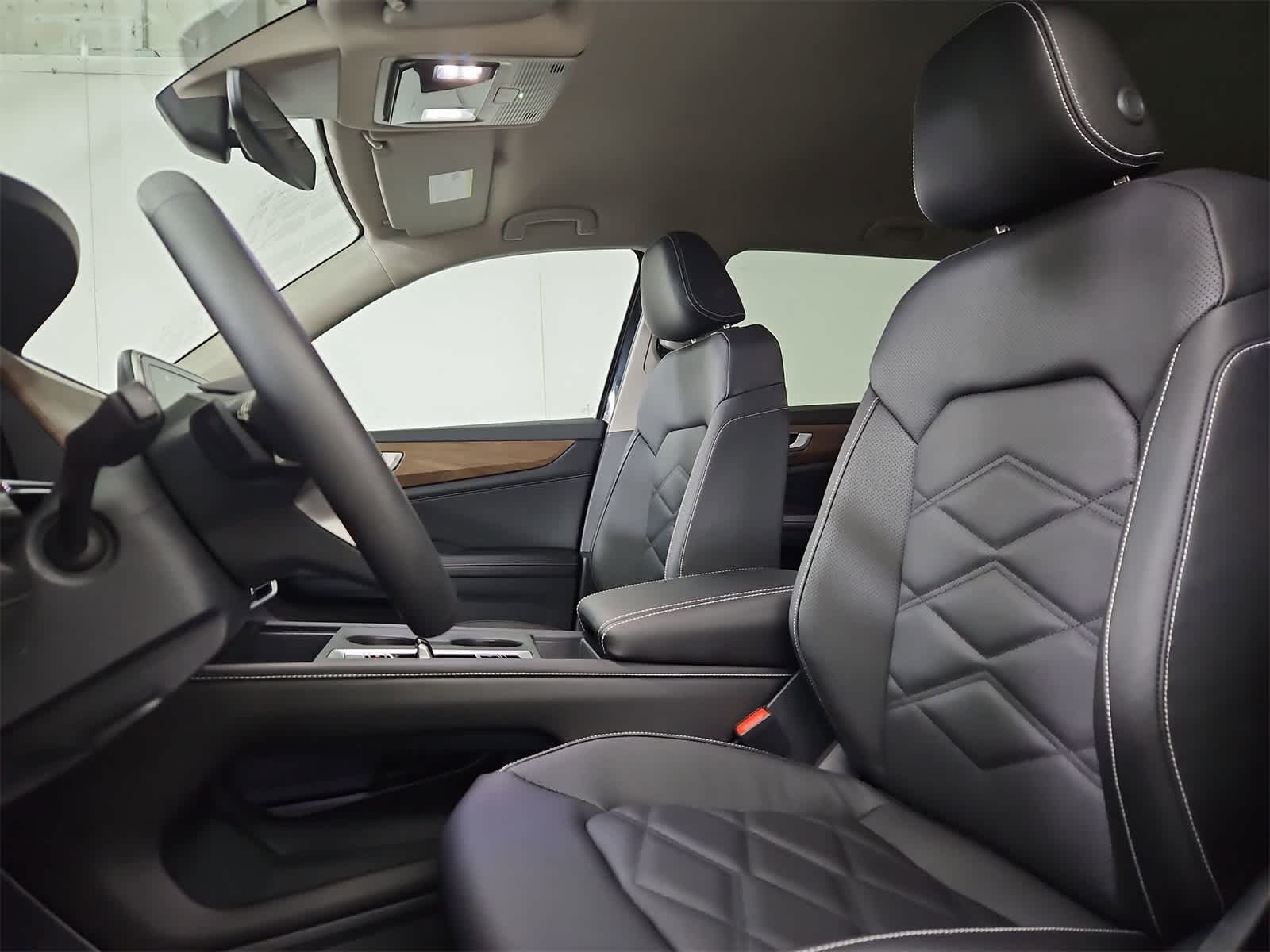 Thumbnail: 2026 Volkswagen Atlas - 16