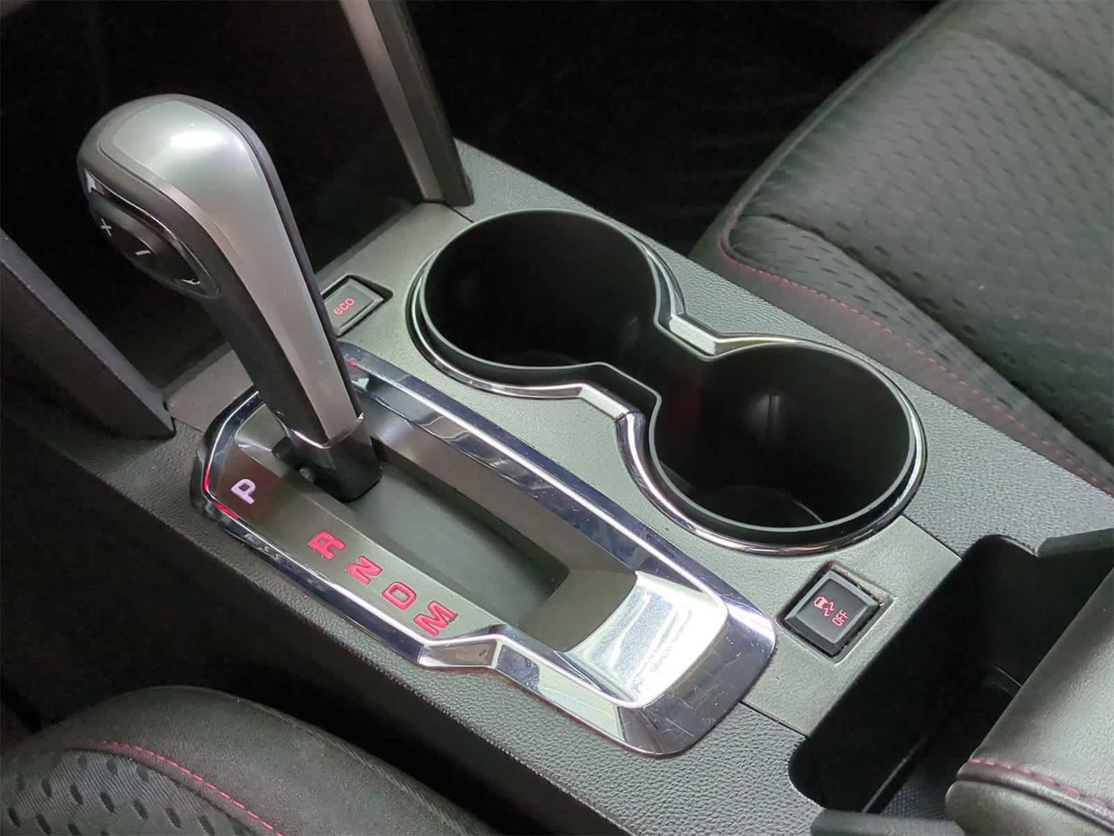 Thumbnail: 2015 GMC Terrain - 32