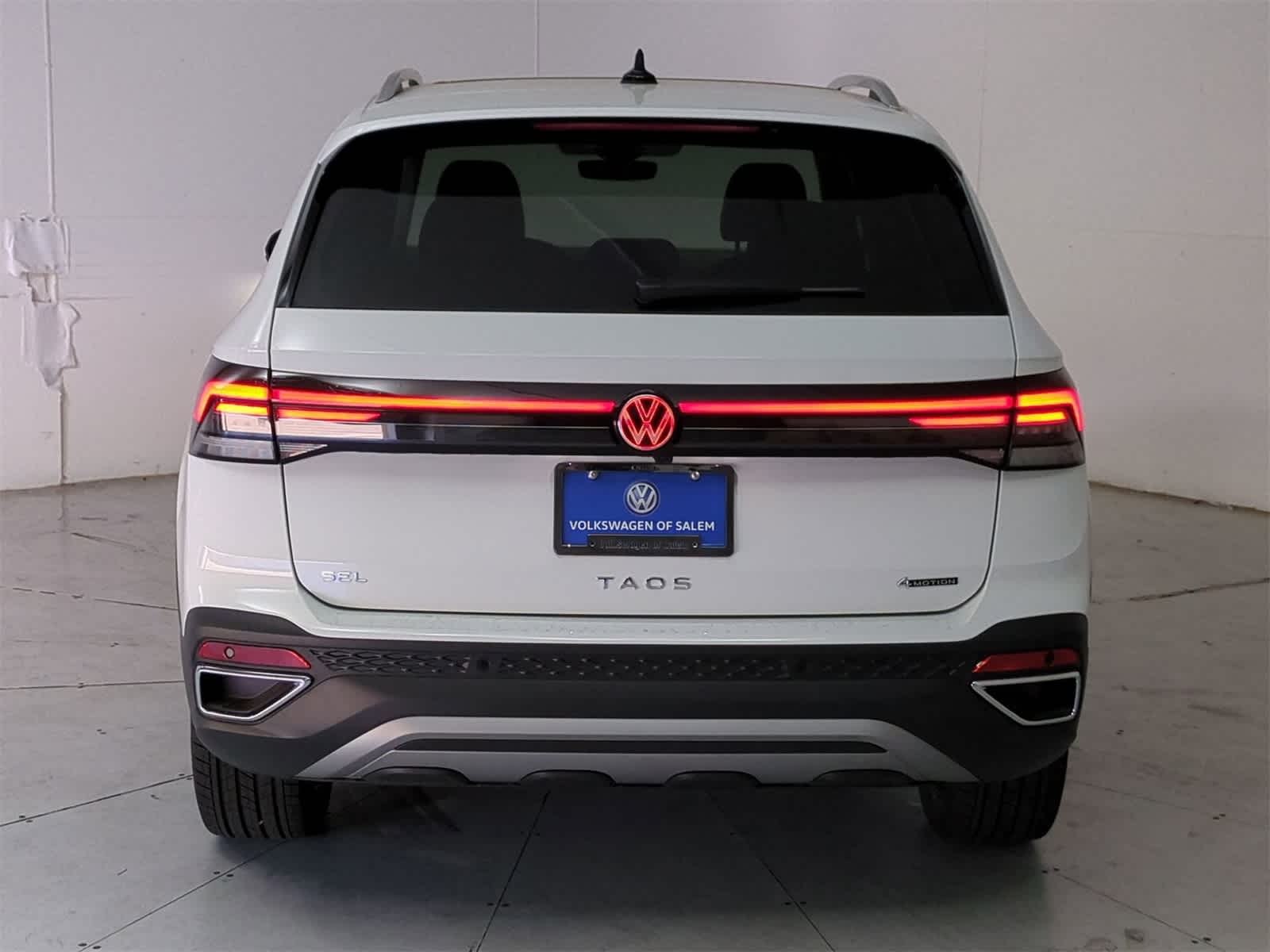 Thumbnail: 2025 Volkswagen Taos - 5