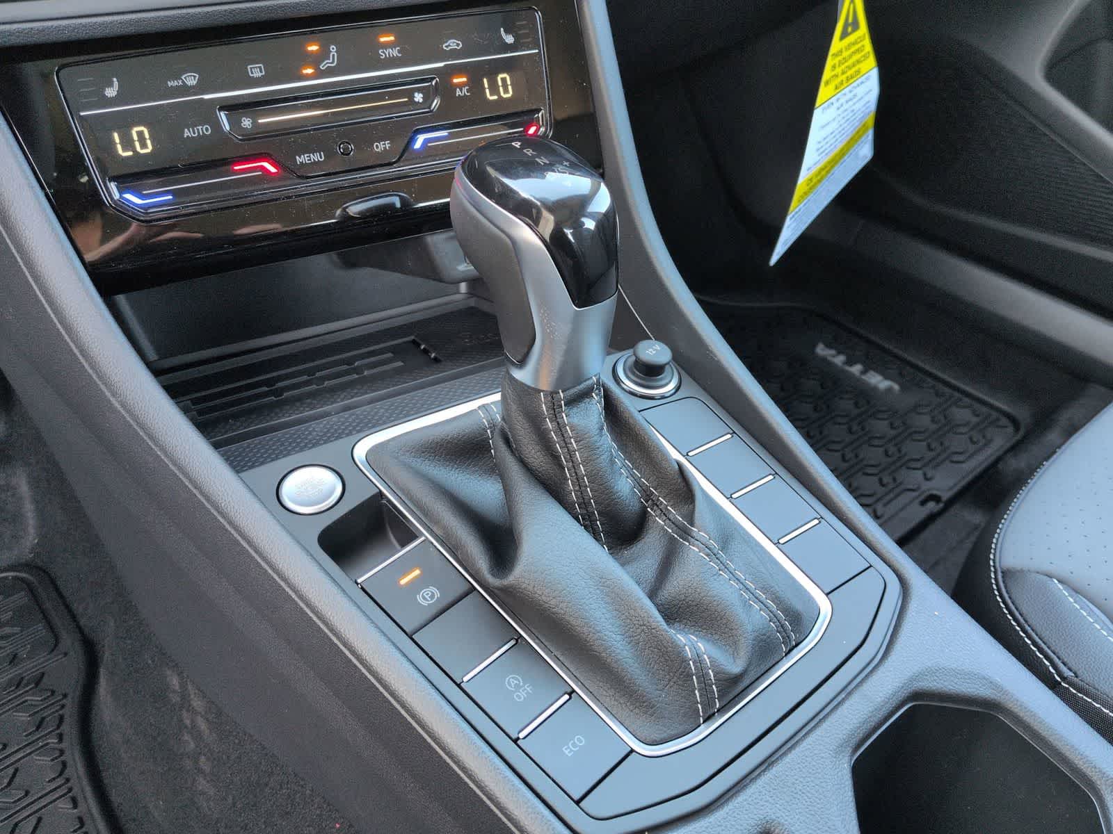 Thumbnail: 2026 Volkswagen Jetta - 32