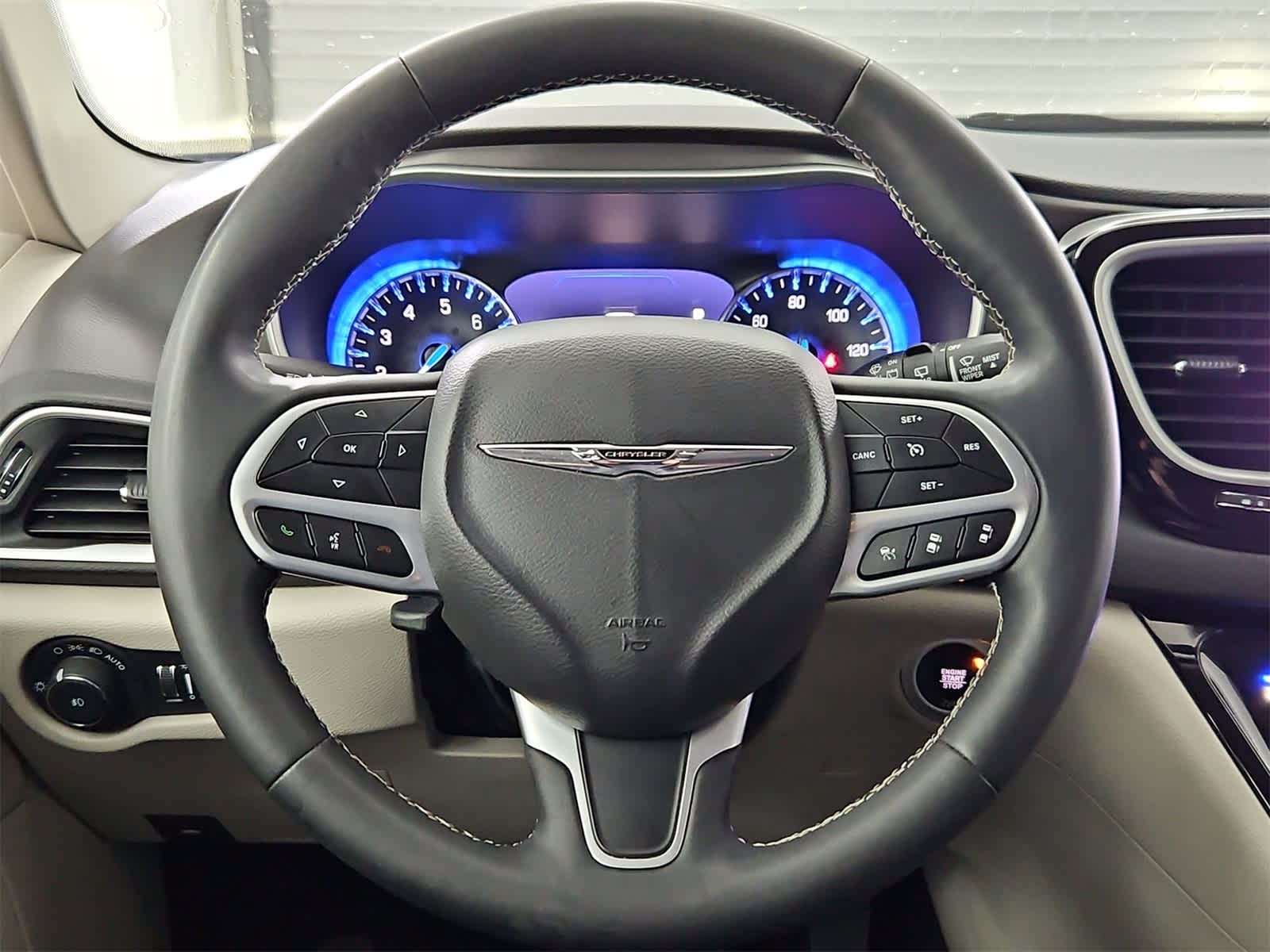 Thumbnail: 2024 Chrysler Pacifica - 22