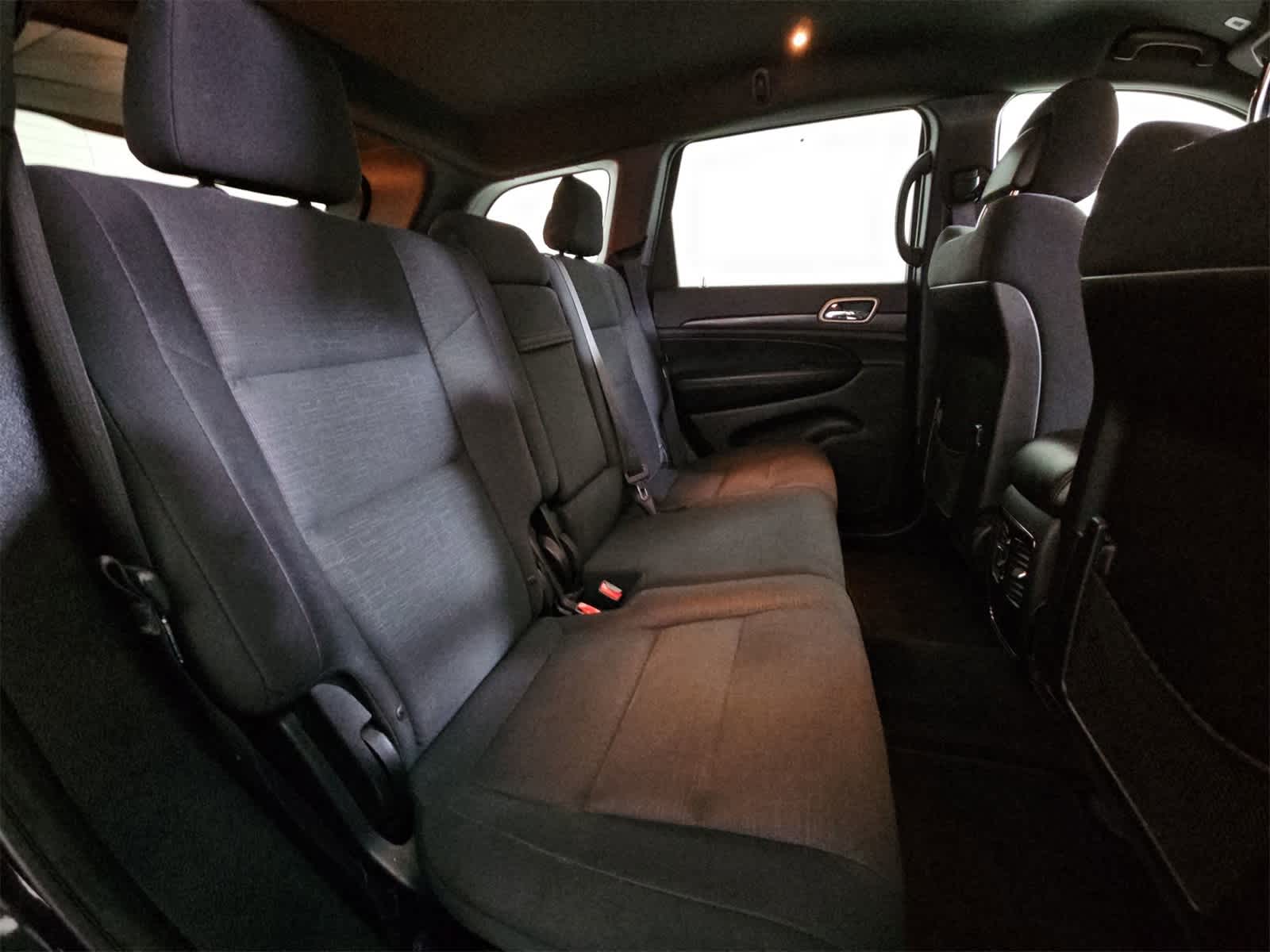 Thumbnail: 2017 Jeep Grand Cherokee - 20