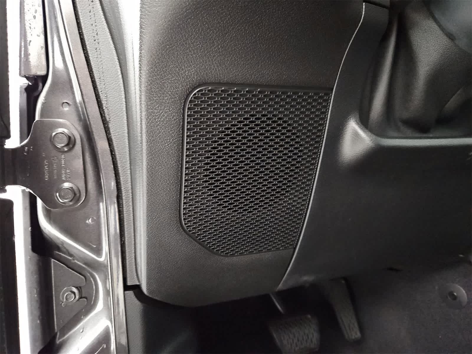 Thumbnail: 2020 Jeep Wrangler - 32