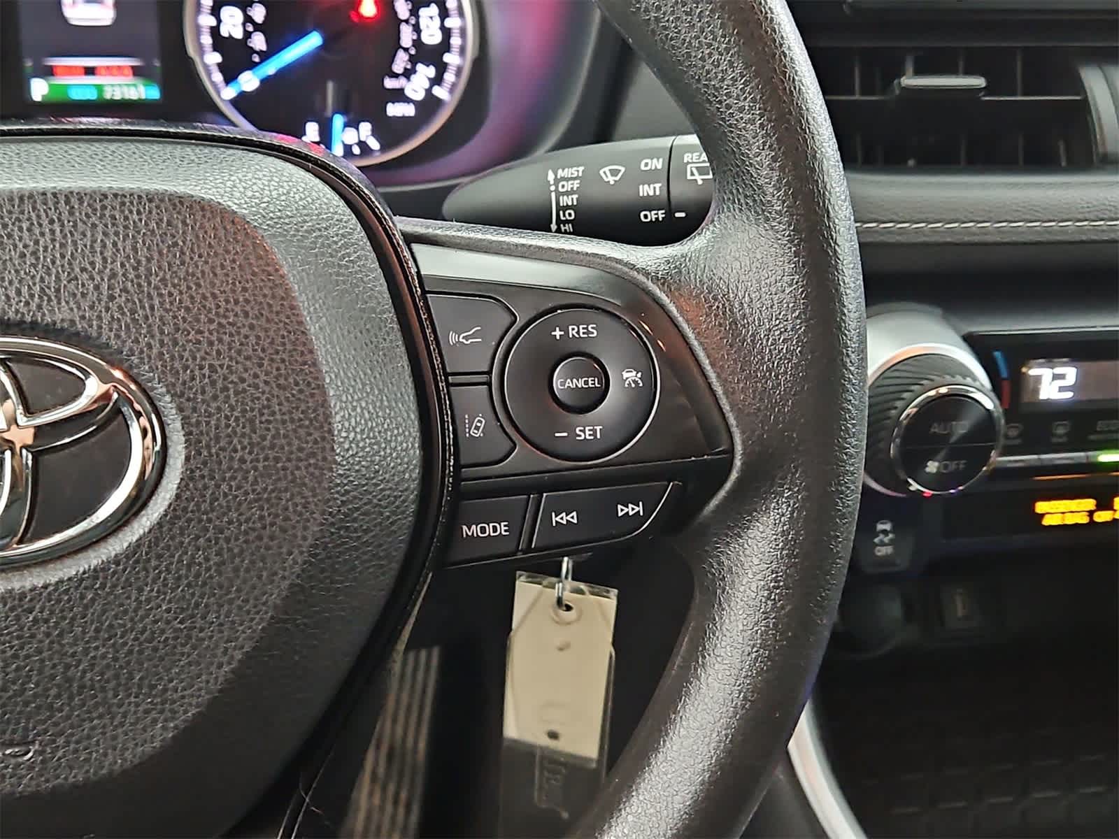 Thumbnail: 2021 Toyota RAV4 - 30