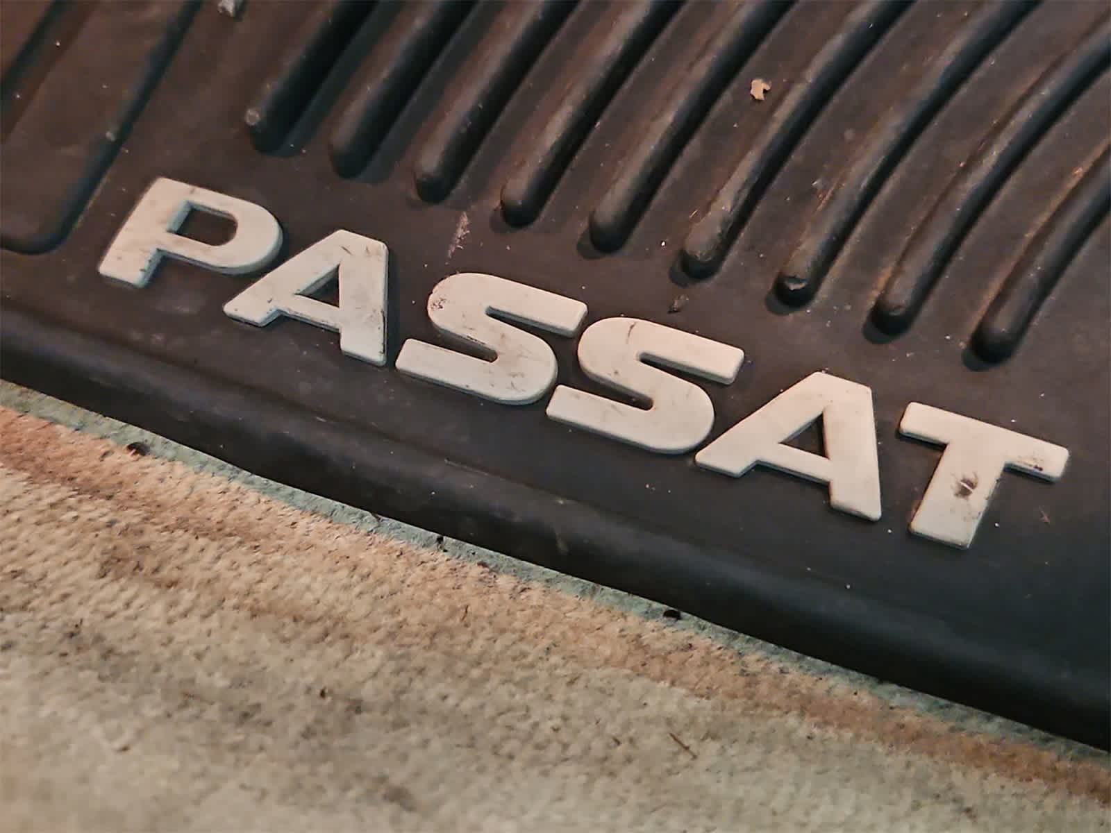 Thumbnail: 2013 Volkswagen Passat - 12