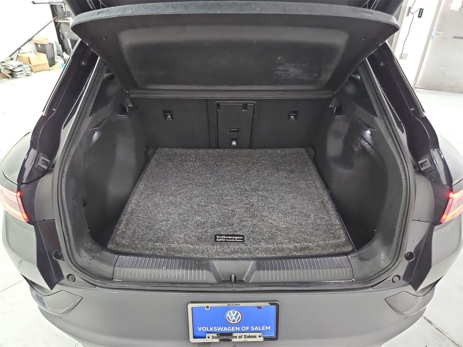 Thumbnail: 2023 Volkswagen ID.4 - 36