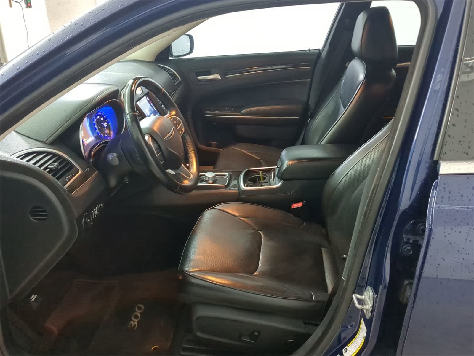 Thumbnail: 2017 Chrysler 300 - 15