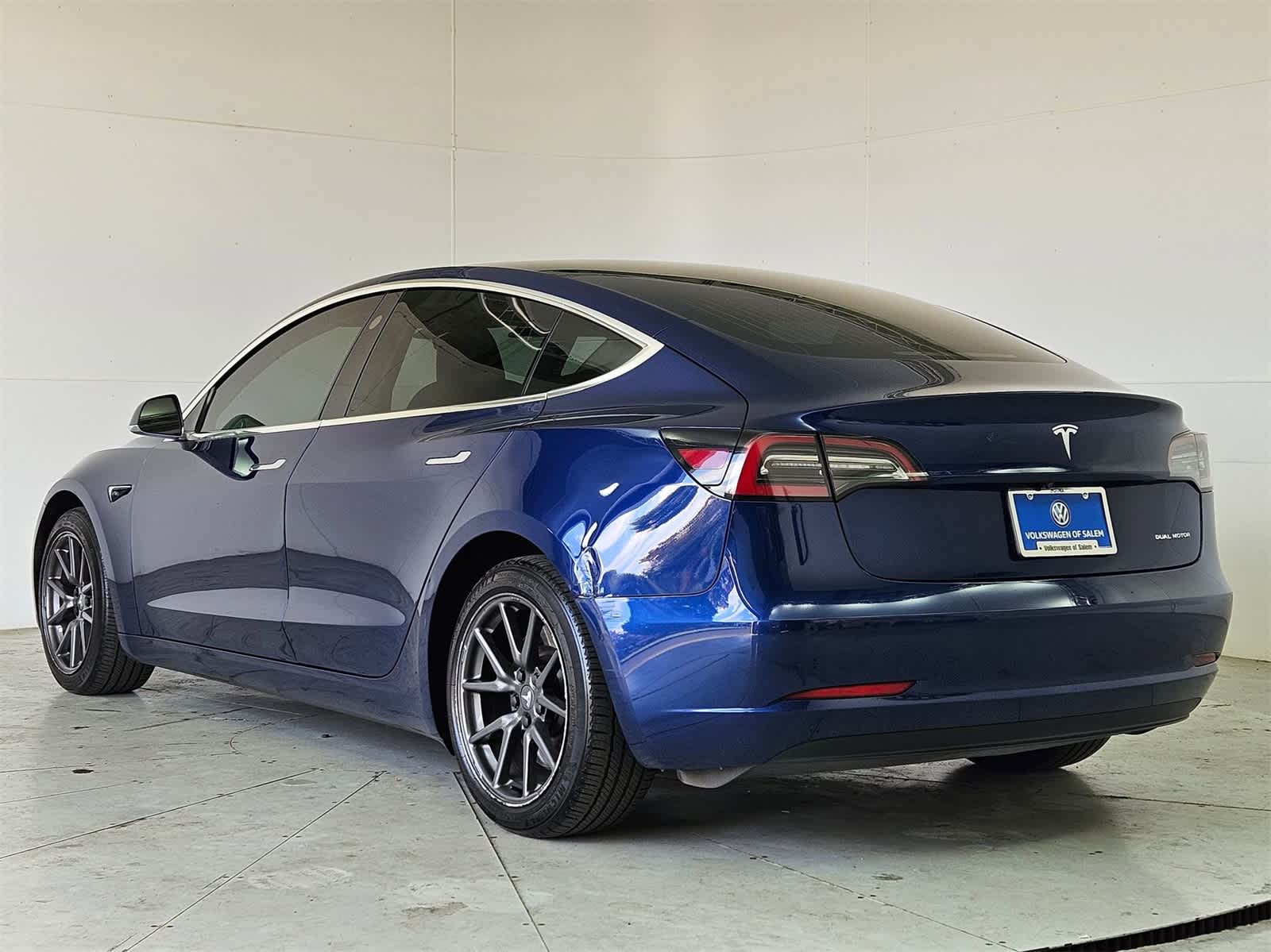 Thumbnail: 2019 Tesla Model 3 - 4