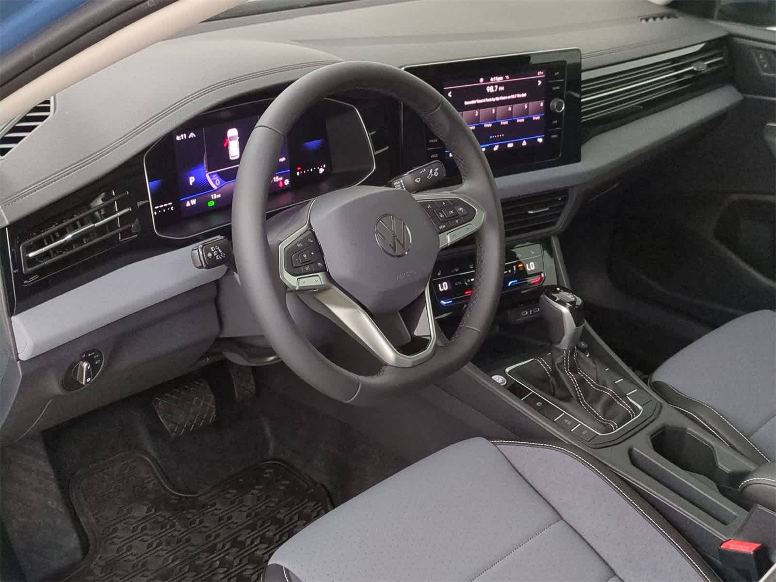 Thumbnail: 2025 Volkswagen Jetta - 2