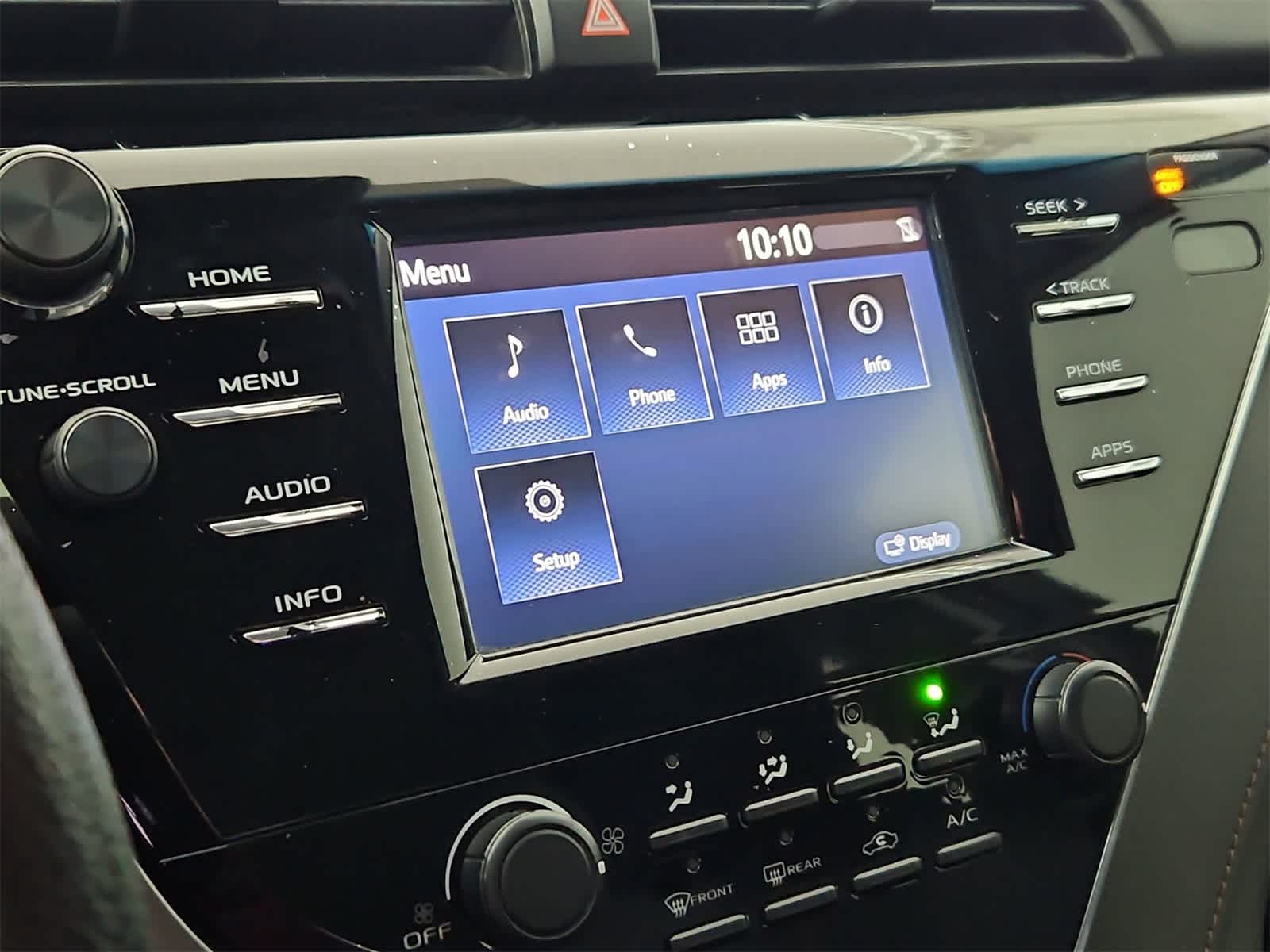 Thumbnail: 2018 Toyota Camry - 28