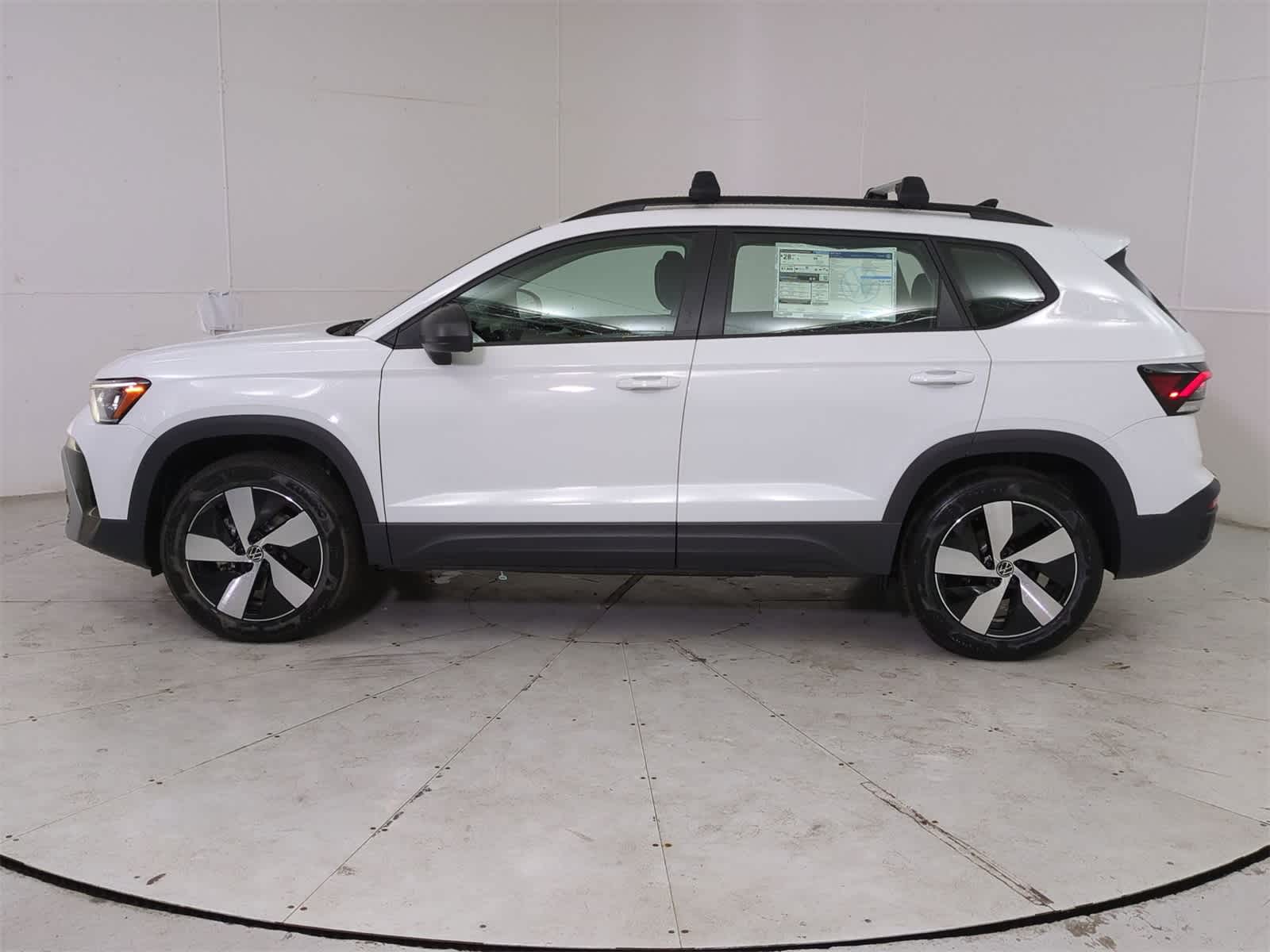 Thumbnail: 2025 Volkswagen Taos - 3