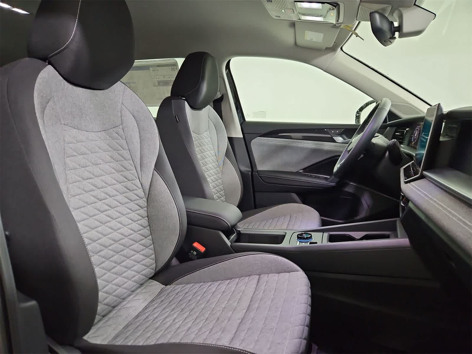 Thumbnail: 2025 Volkswagen Tiguan - 21