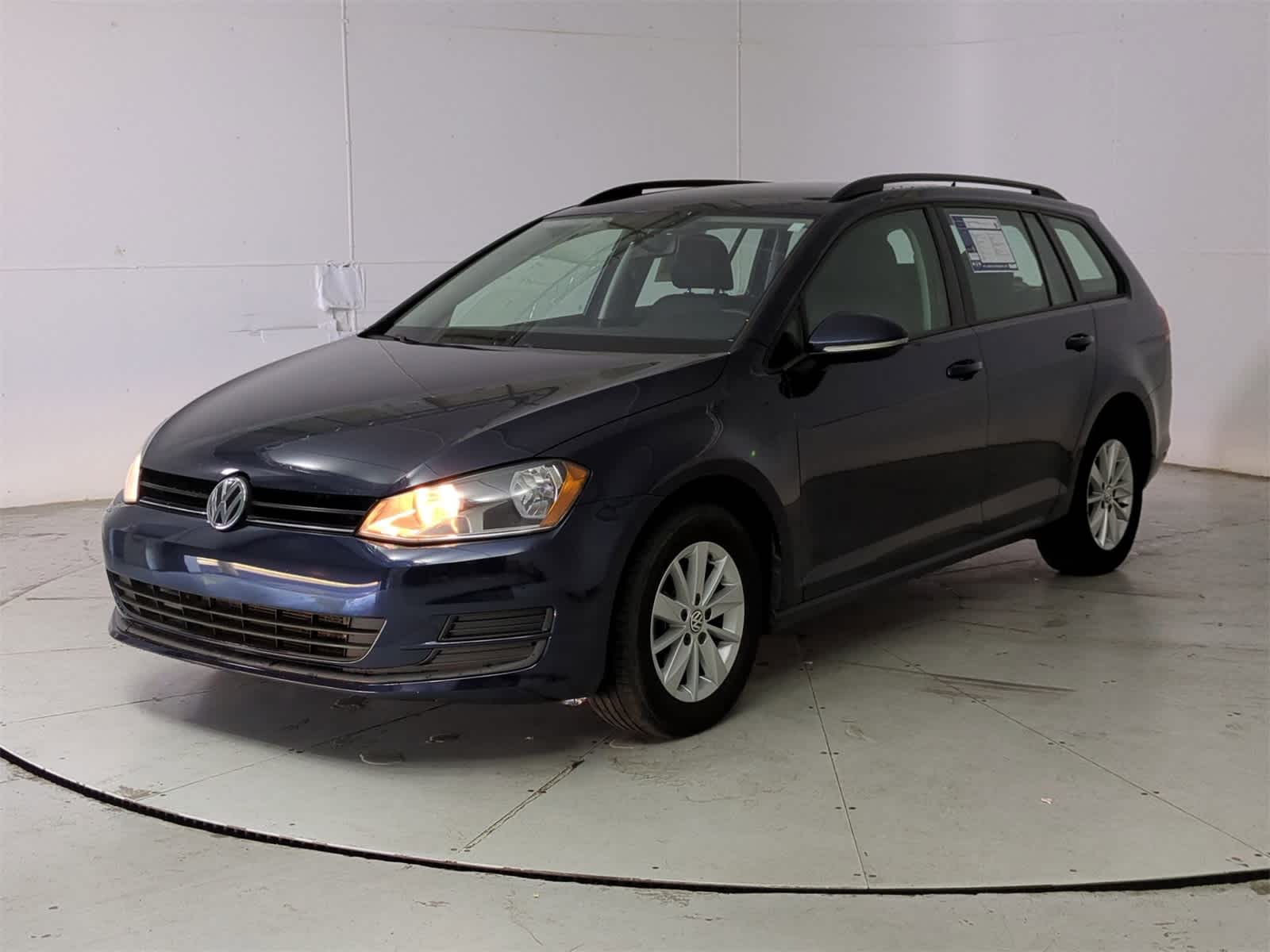 2015 Volkswagen e-Golf  -
                  Salem, OR