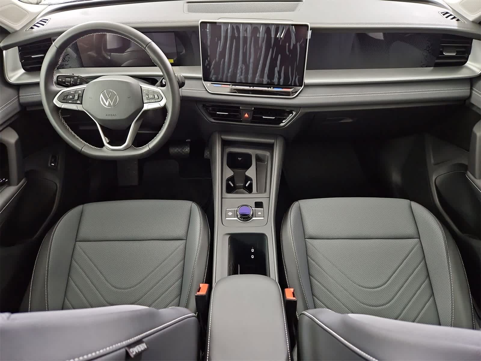 Thumbnail: 2025 Volkswagen Tiguan - 15