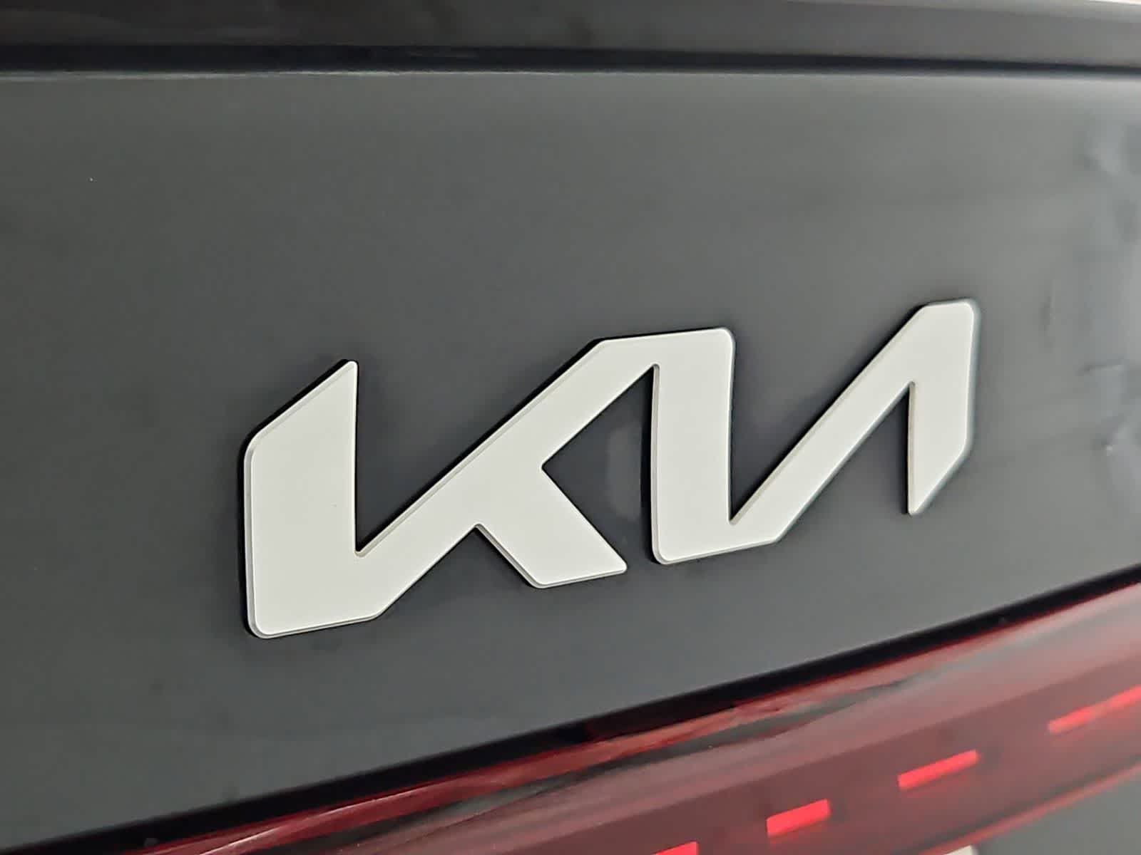 Thumbnail: 2024 Kia Forte - 11
