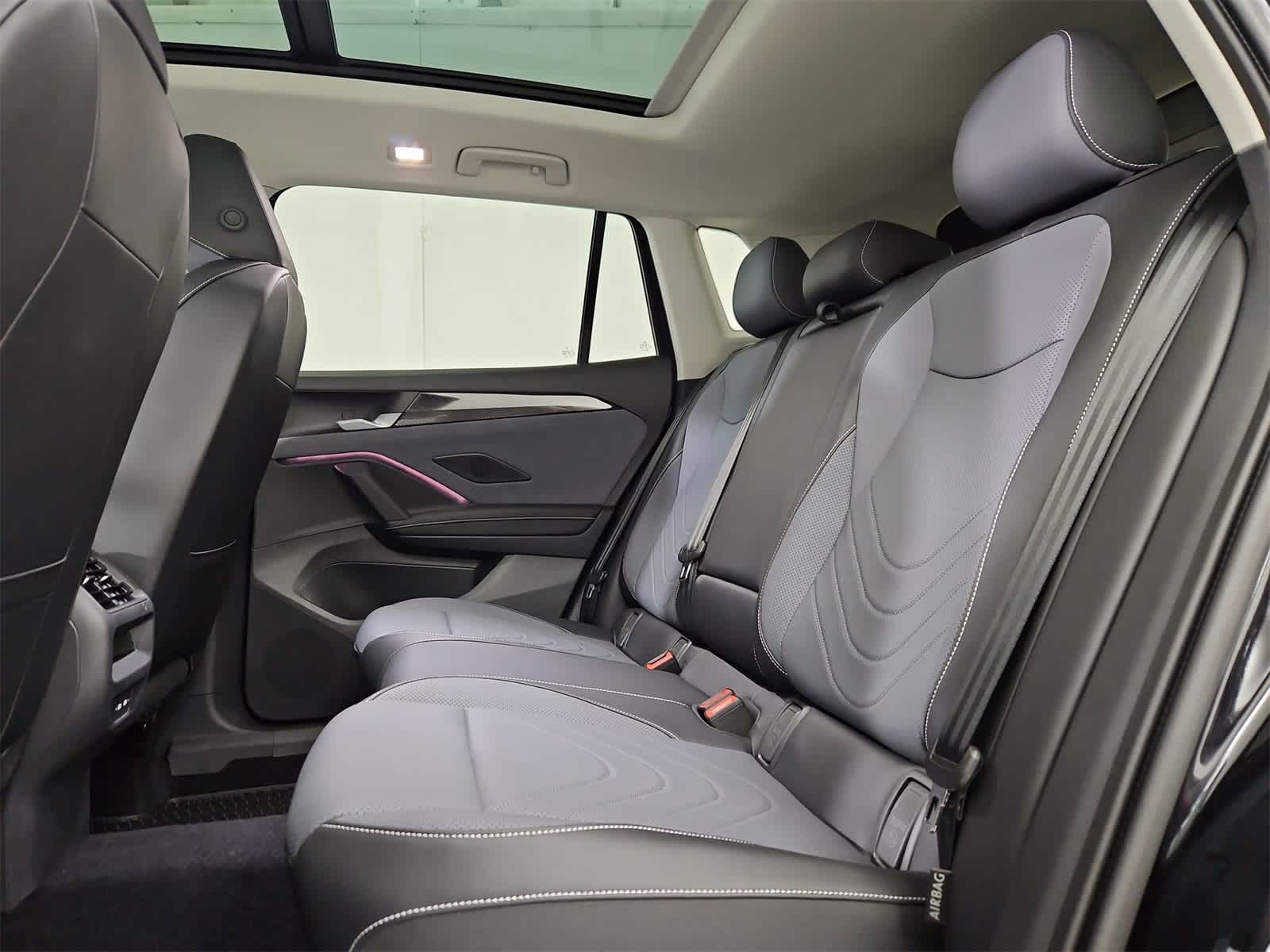 Thumbnail: 2025 Volkswagen Tiguan - 20