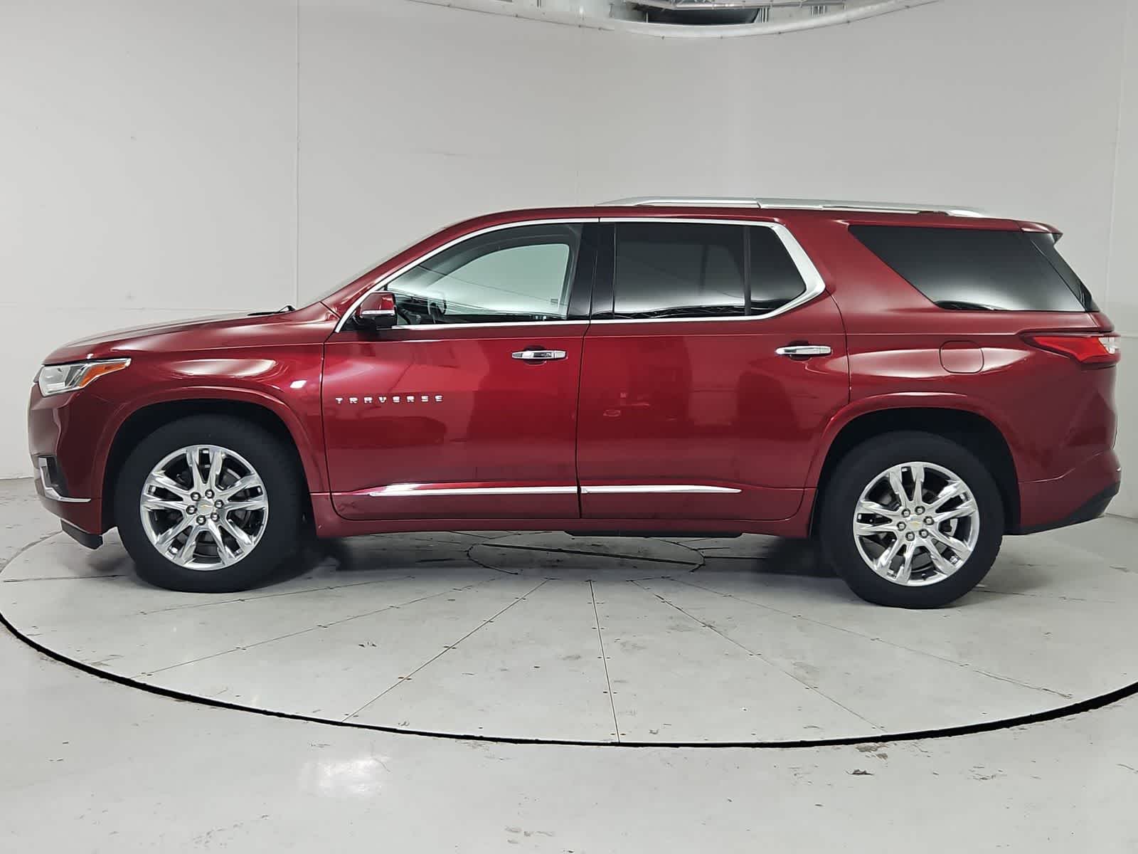Thumbnail: 2019 Chevrolet Traverse - 3