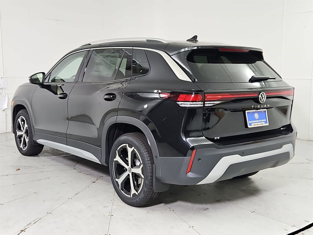 New 2025 Volkswagen Tiguan 2.0T SE SUV