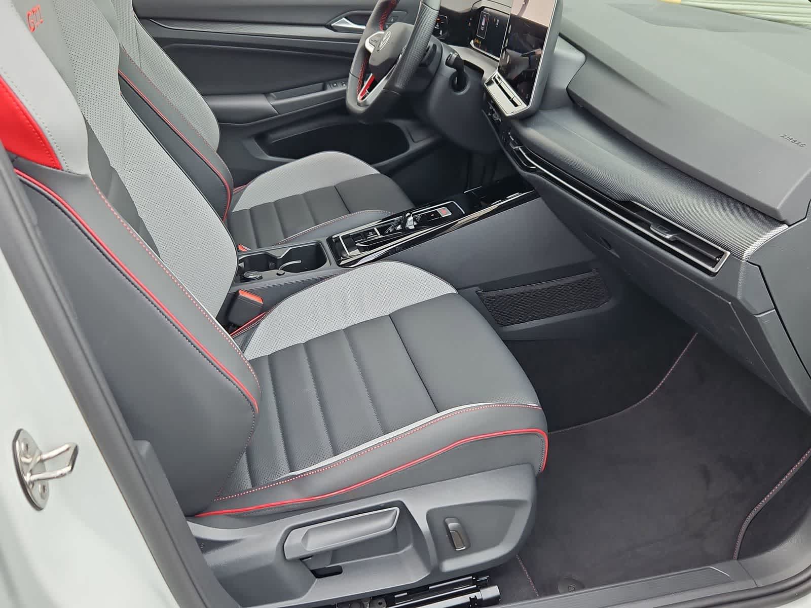 Thumbnail: 2026 Volkswagen Golf - 22