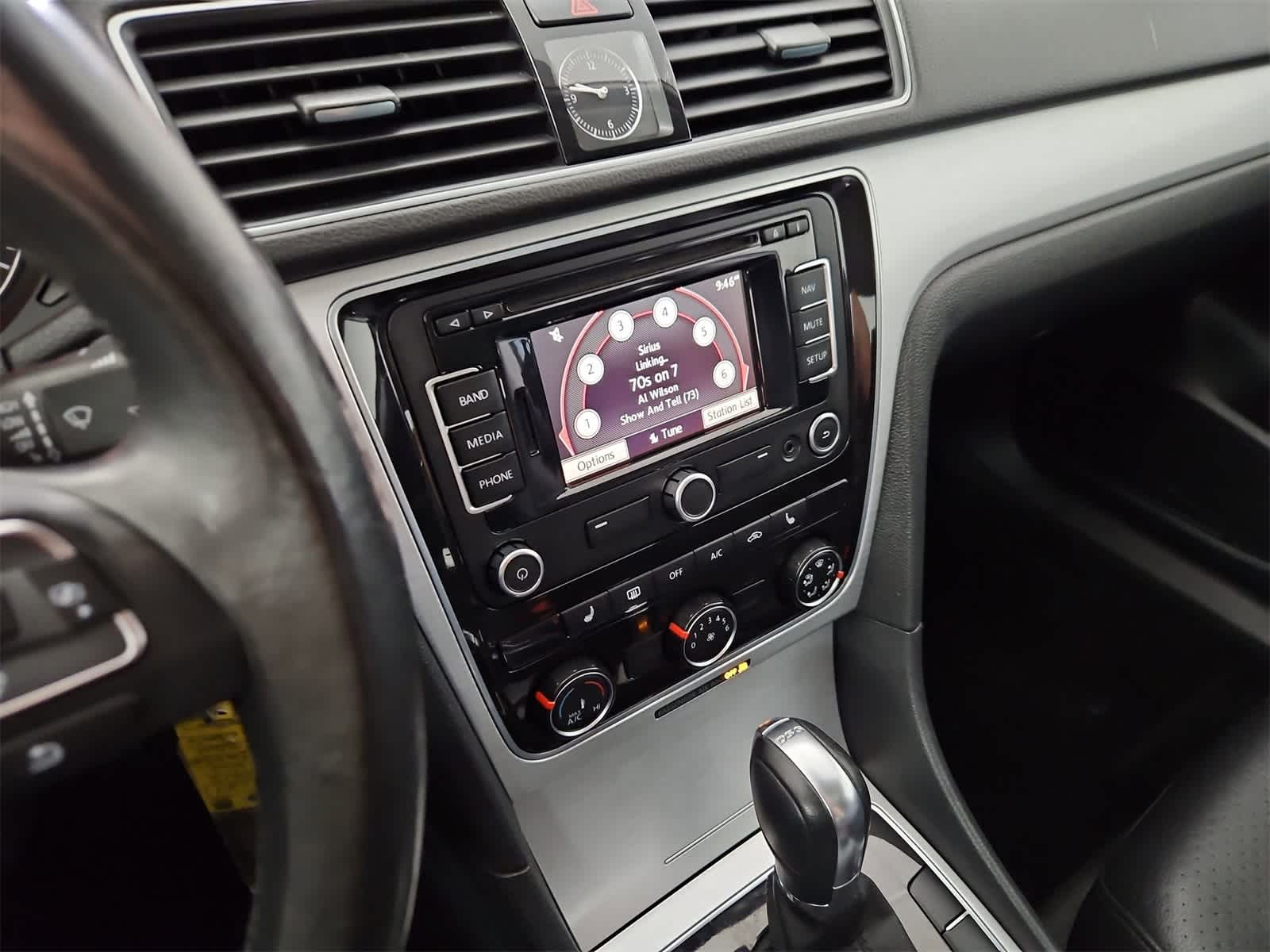 Thumbnail: 2013 Volkswagen Passat - 29