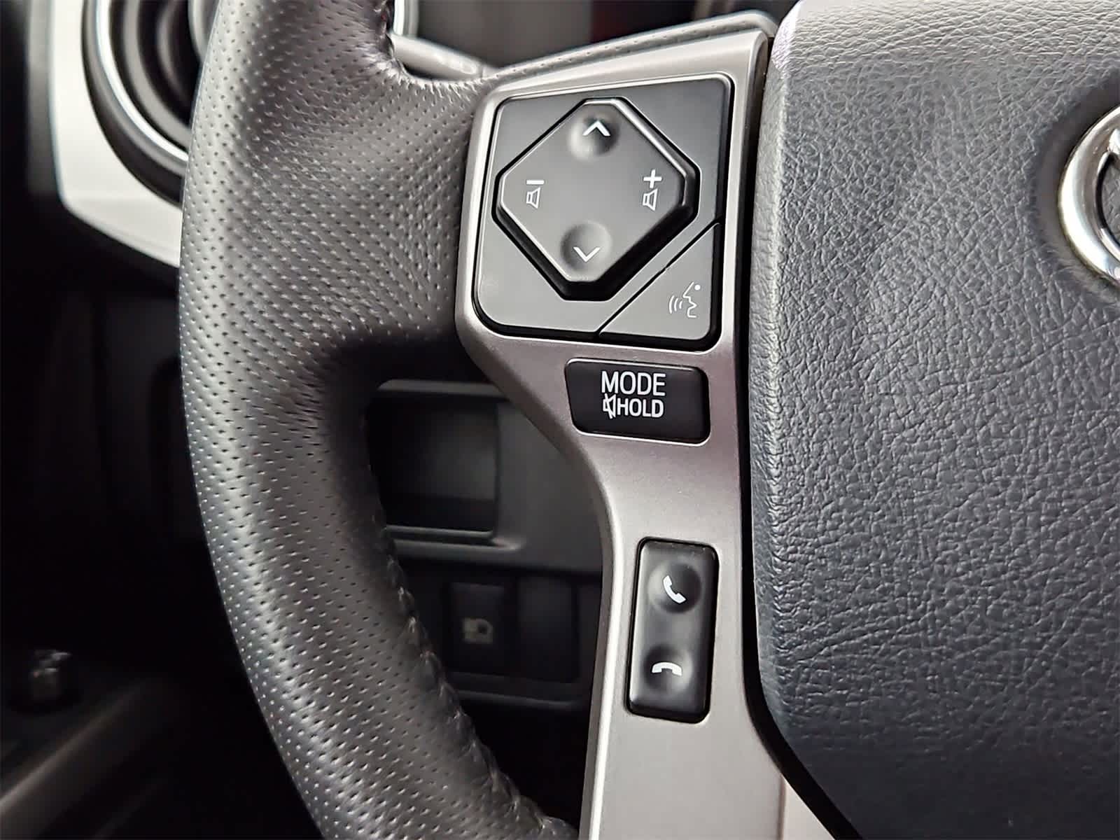 Thumbnail: 2019 Toyota Tacoma - 23