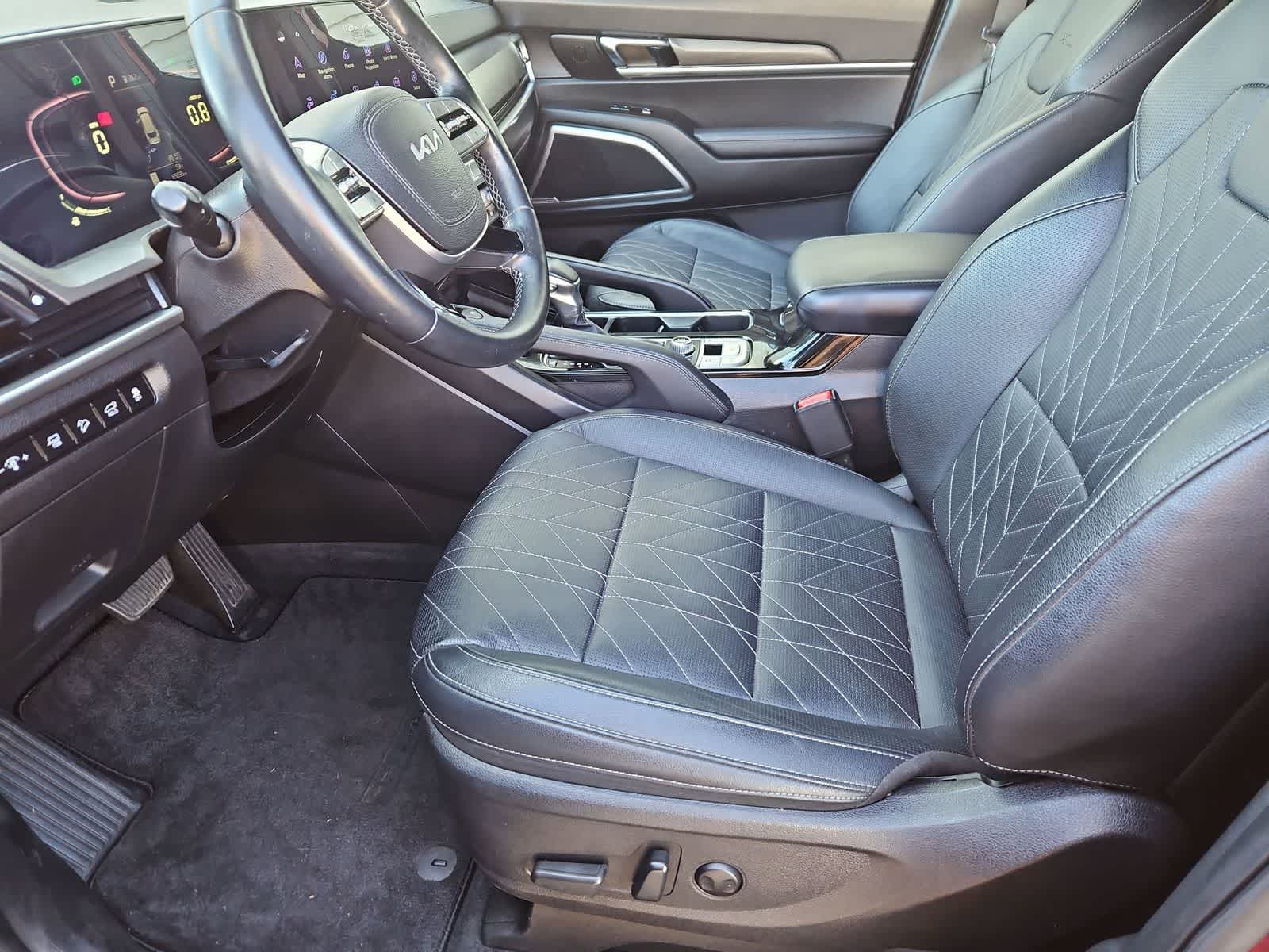 Thumbnail: 2023 Kia Telluride - 16