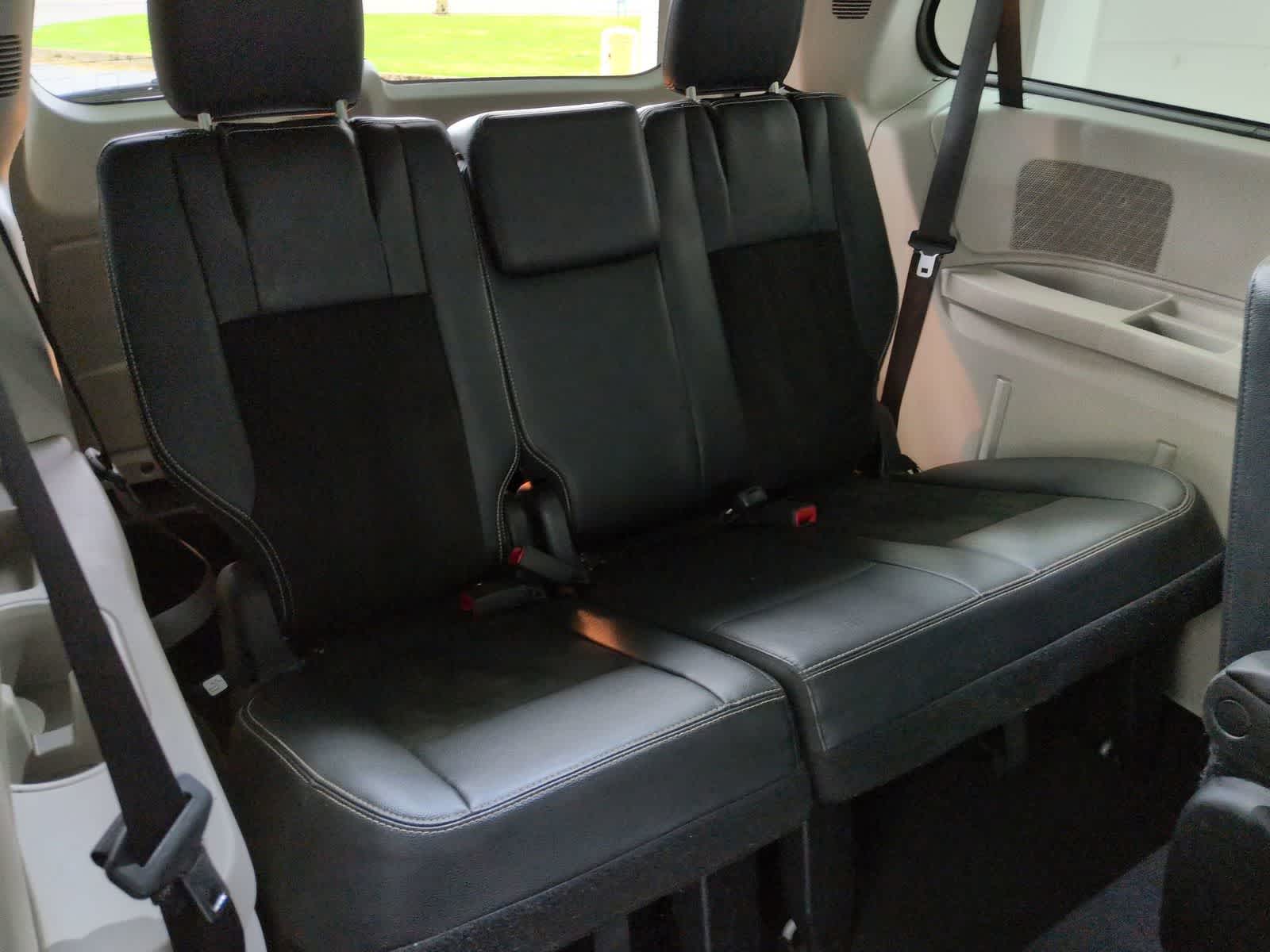 Thumbnail: 2019 Dodge Grand Caravan - 36