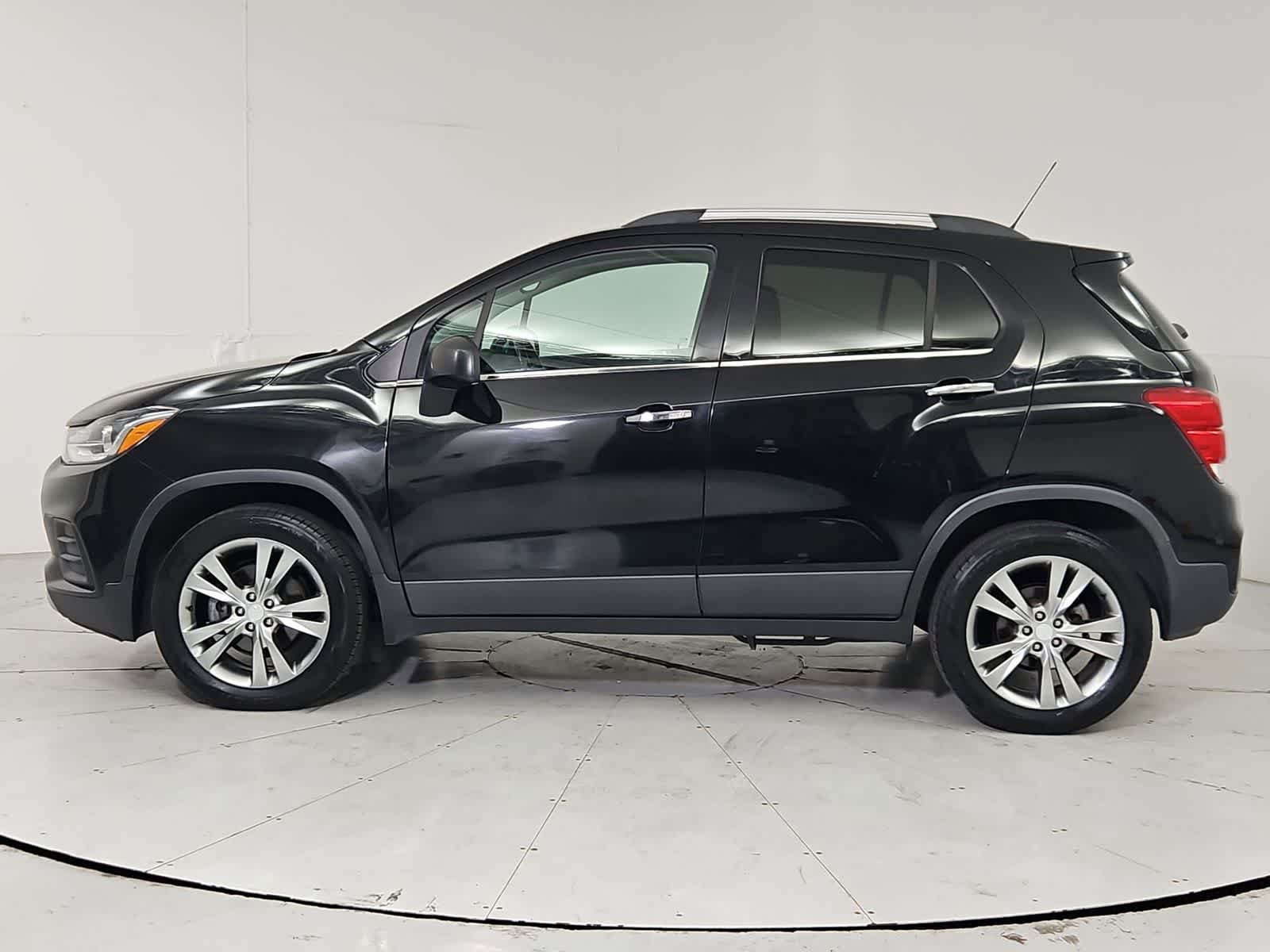 Thumbnail: 2020 Chevrolet Trax - 3