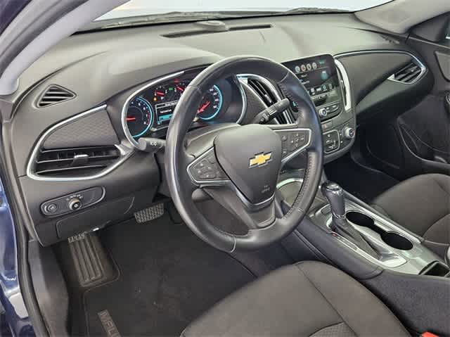 Used 2018 Chevrolet Malibu 1LT with VIN 1G1ZD5ST6JF136382 for sale in Salem, OR