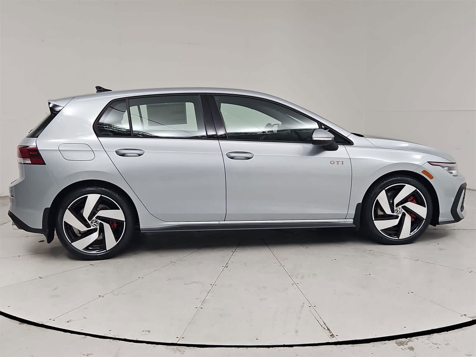 Thumbnail: 2025 Volkswagen Golf - 7