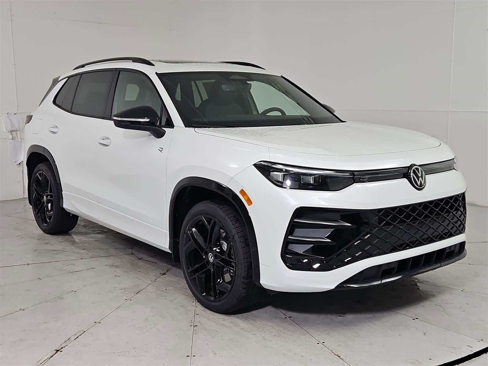 Thumbnail: 2025 Volkswagen Tiguan - 8