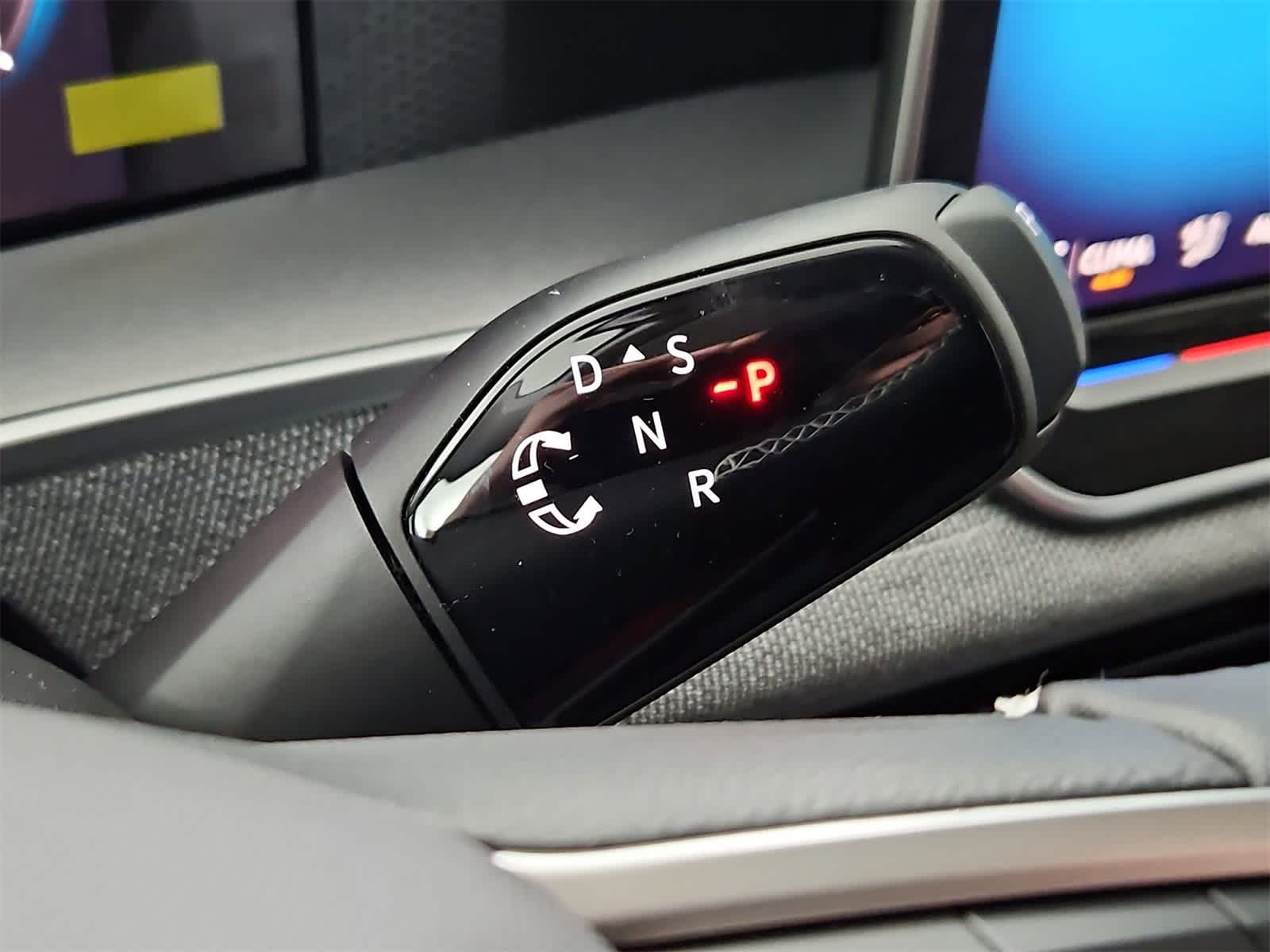 Thumbnail: 2025 Volkswagen Tiguan - 32