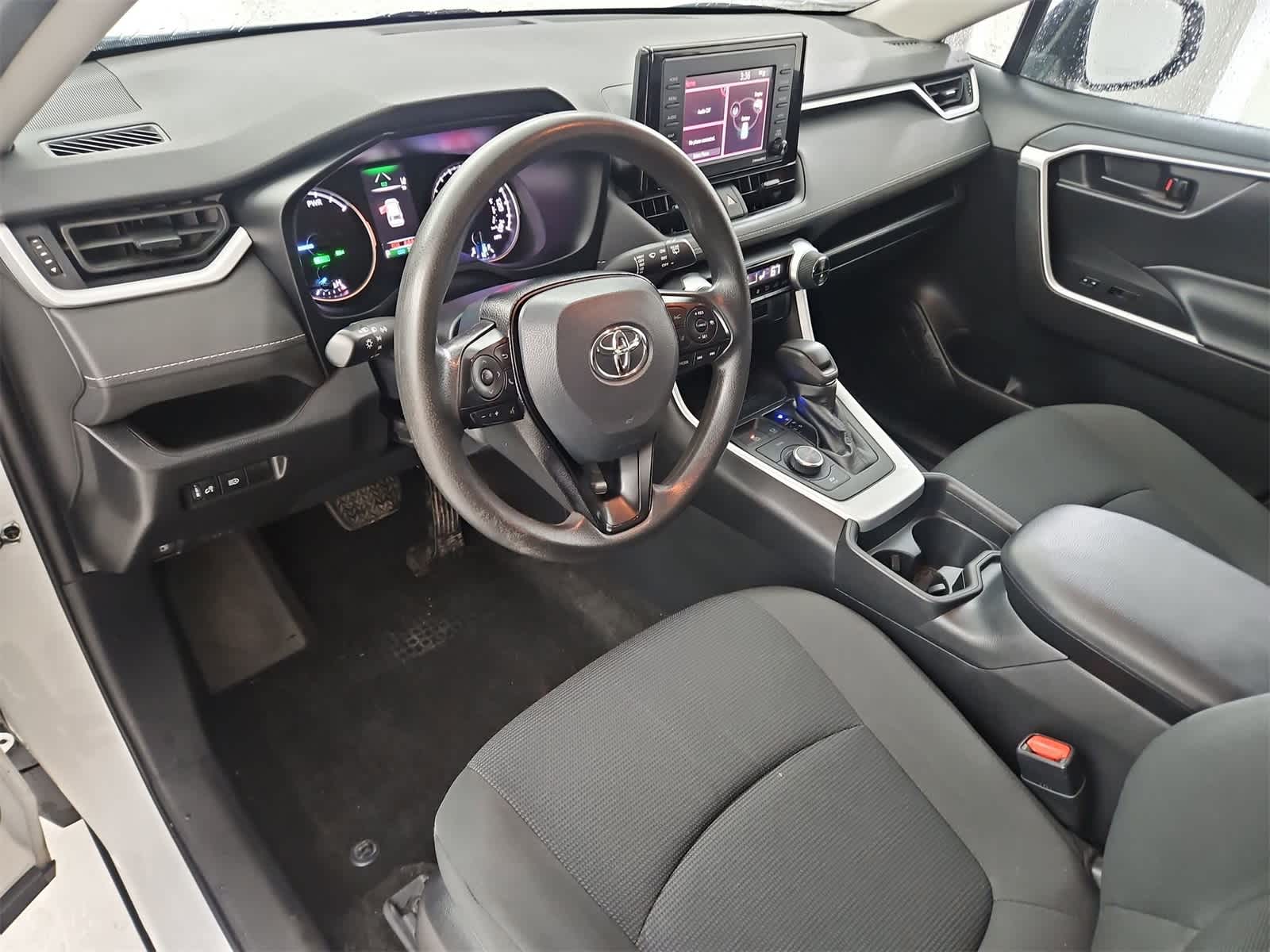 Thumbnail: 2021 Toyota RAV4 - 8