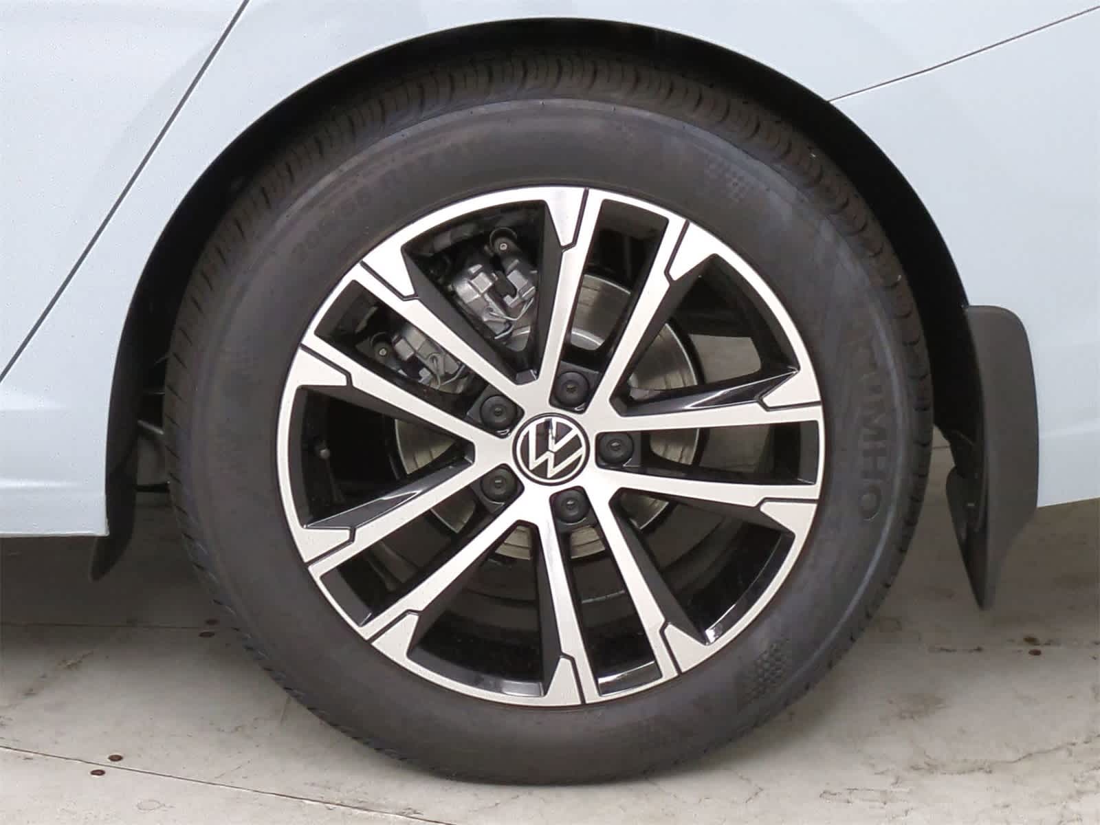 Thumbnail: 2025 Volkswagen Jetta - 13