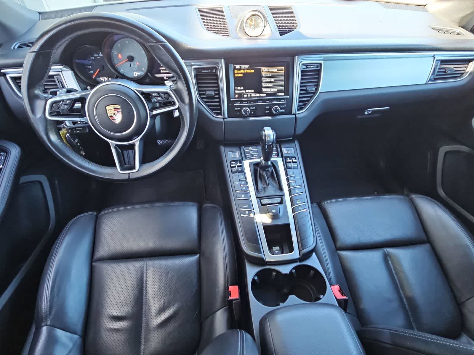 Thumbnail: 2016 Porsche Macan - 15
