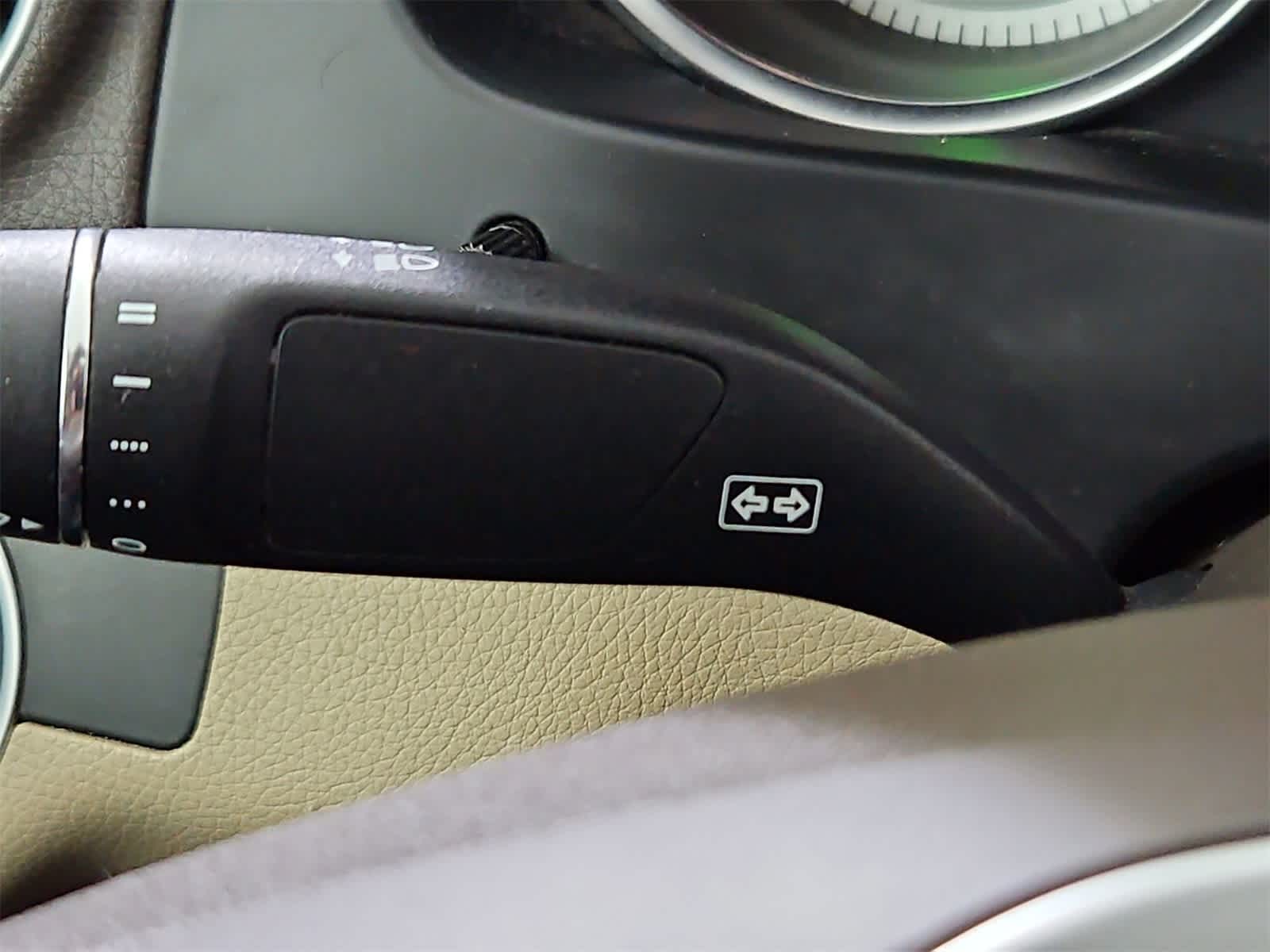 Thumbnail: 2013 Mercedes-Benz C-Class - 28