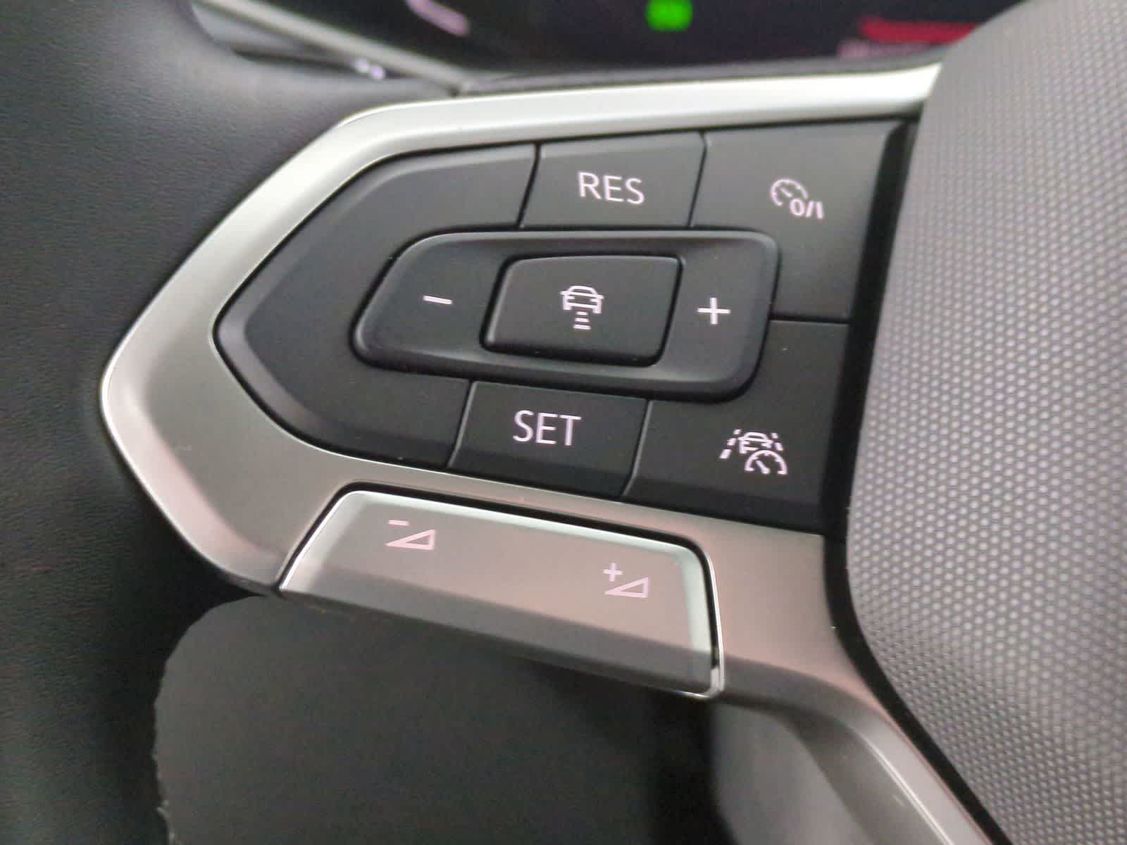 Thumbnail: 2025 Volkswagen Taos - 24