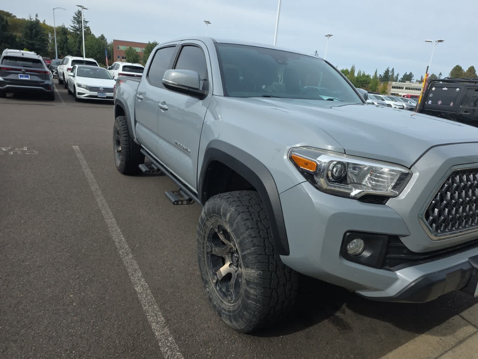 2019 Toyota Tacoma TRD V6 photo 3
