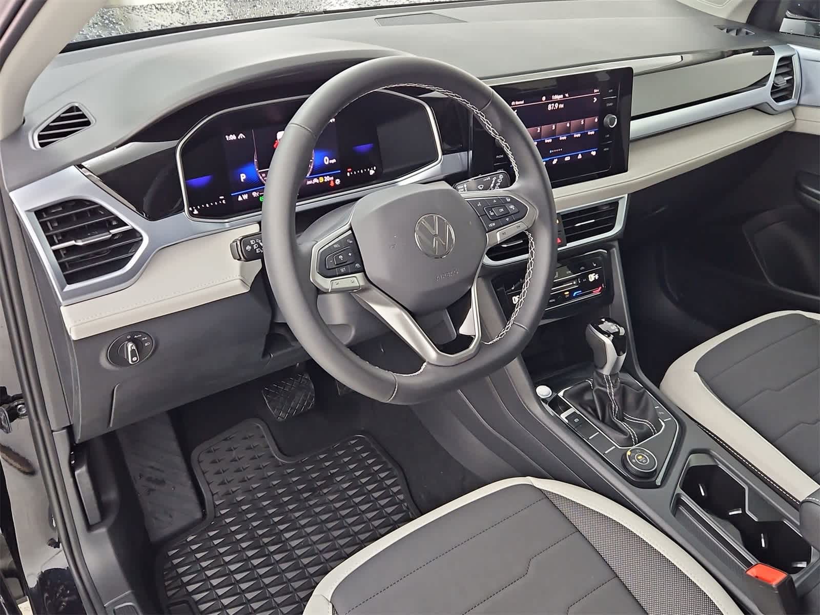 Thumbnail: 2025 Volkswagen Taos - 2