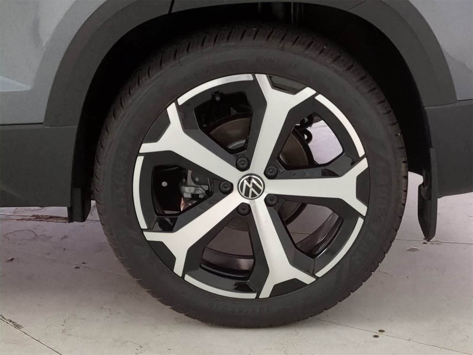 Thumbnail: 2025 Volkswagen Taos - 13