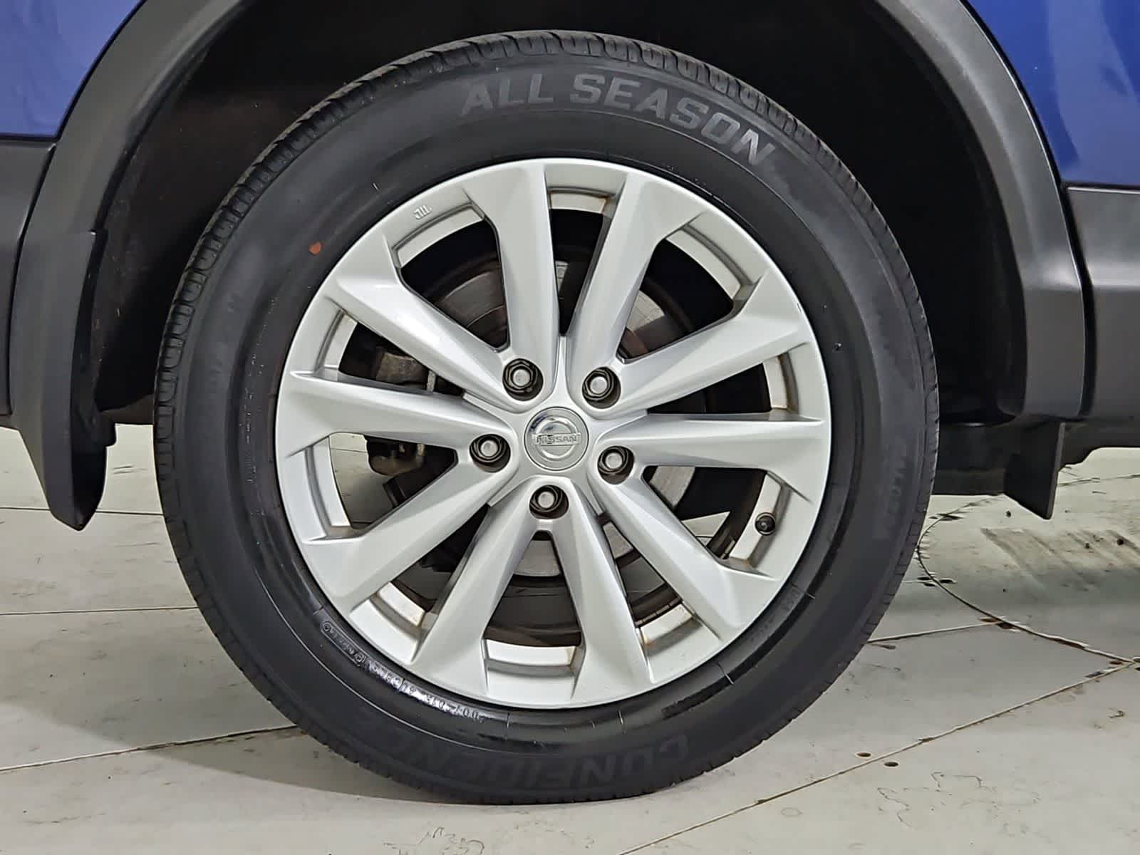 Thumbnail: 2018 Nissan Rogue Sport - 13