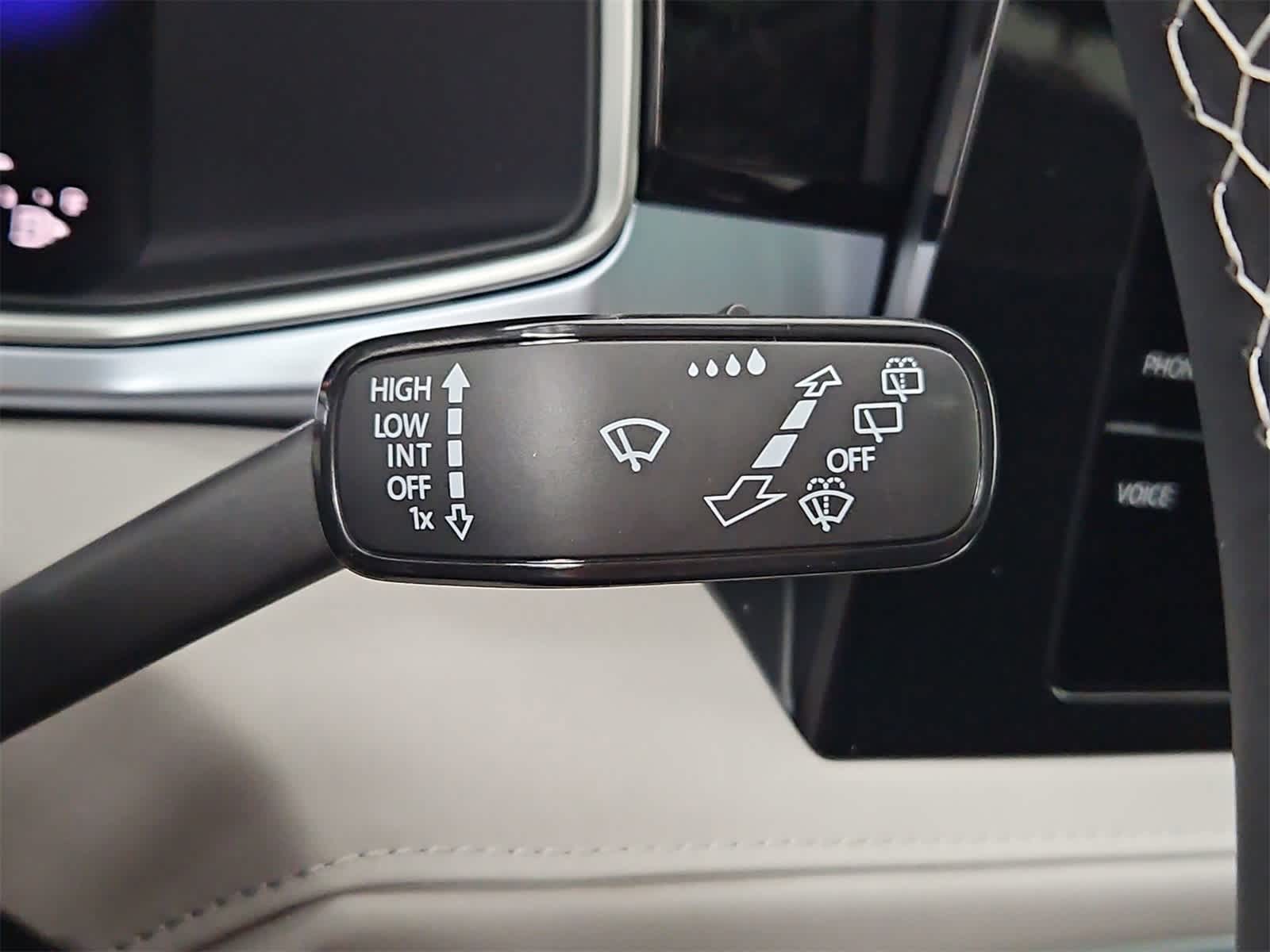 2025 Volkswagen Taos SE 26