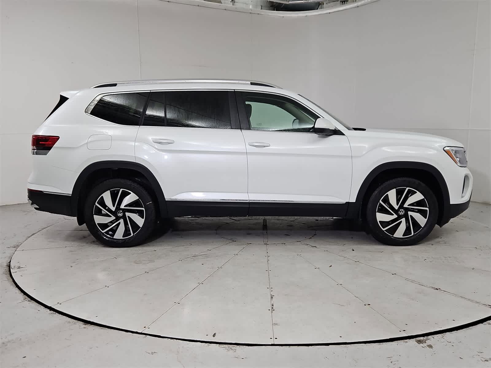 Thumbnail: 2026 Volkswagen Atlas - 7