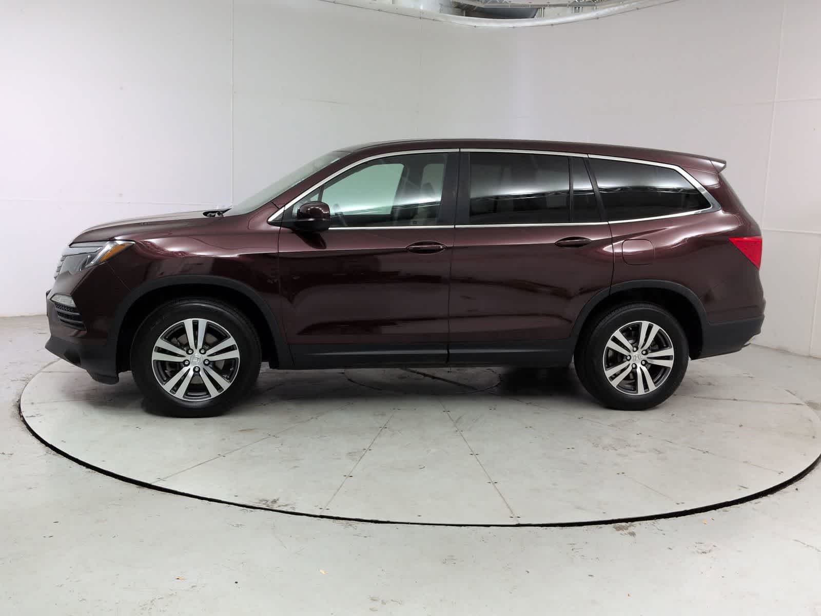 Thumbnail: 2017 Honda Pilot - 3