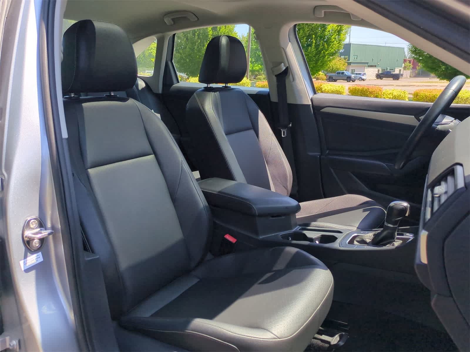 Thumbnail: 2019 Volkswagen Jetta - 22