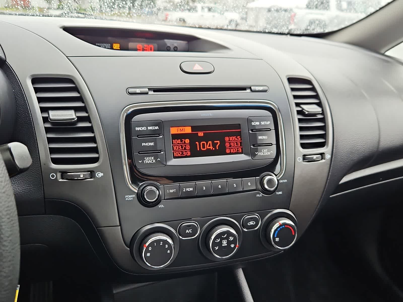 Thumbnail: 2017 Kia Forte - 27