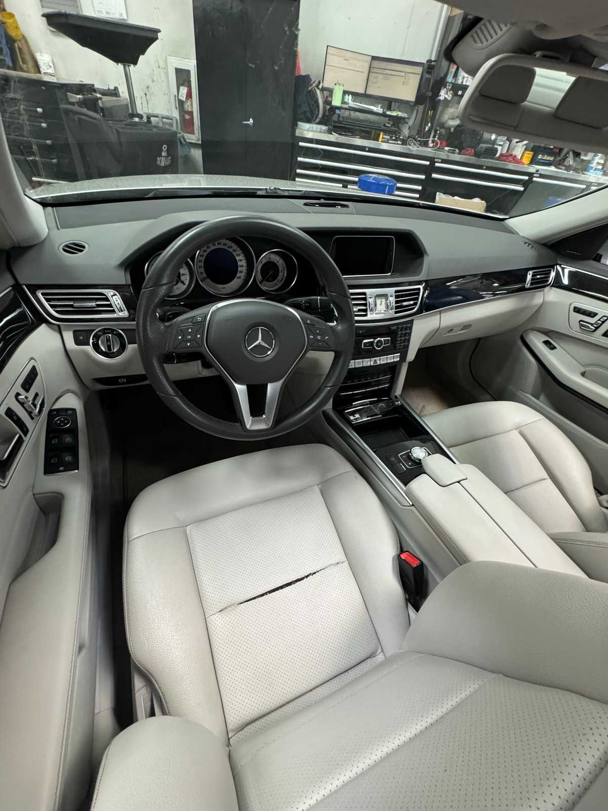 Thumbnail: 2014 Mercedes-Benz E-Class - 13