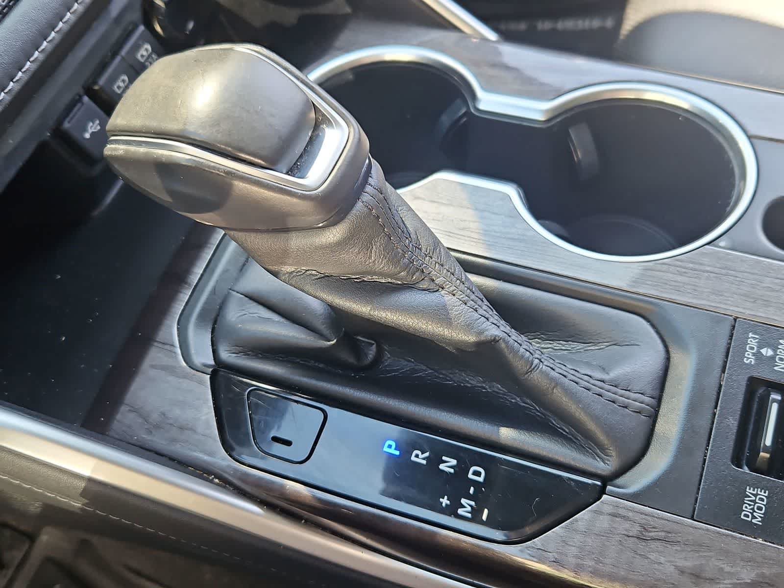 Thumbnail: 2020 Toyota Highlander - 31