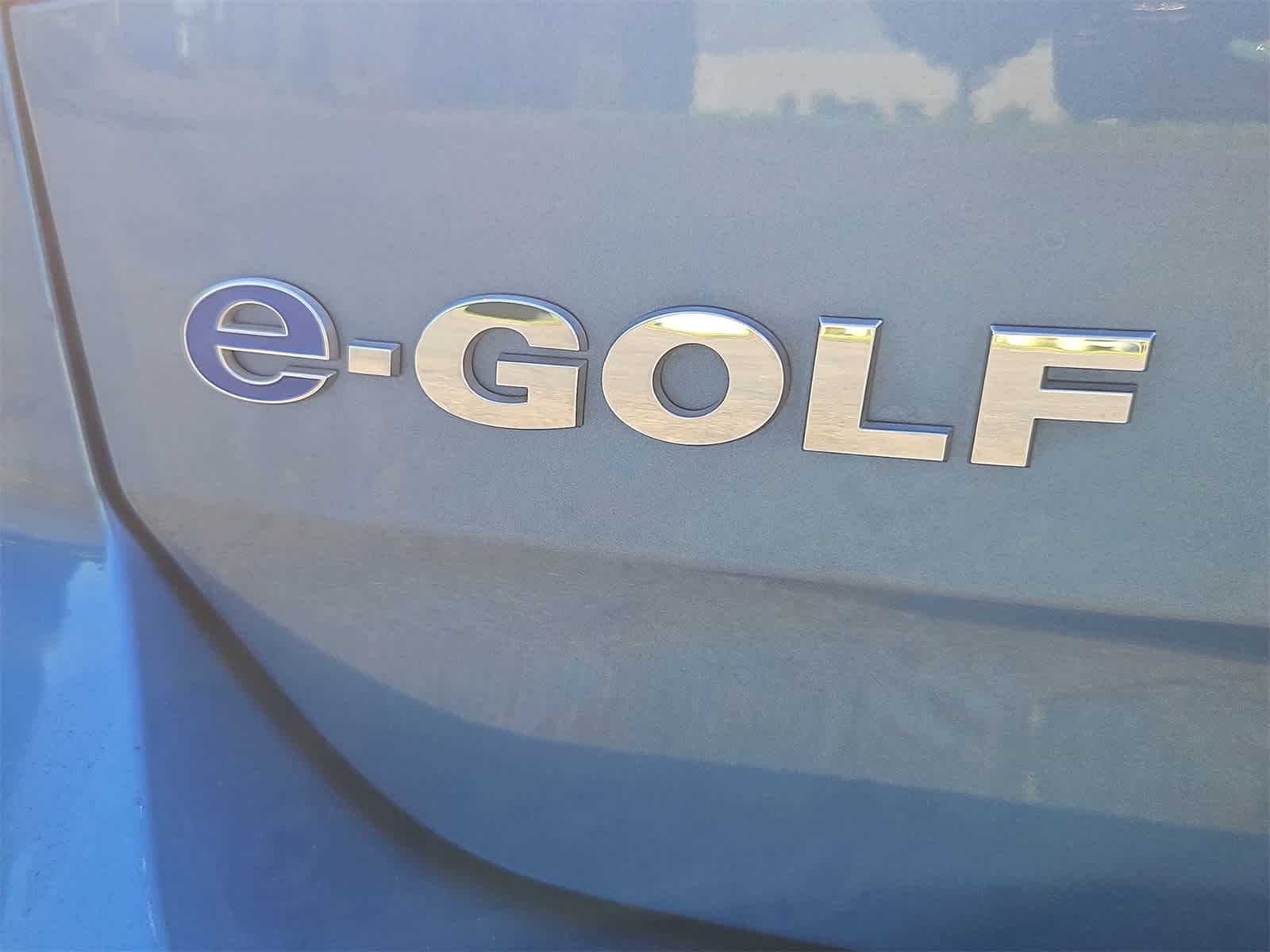 Thumbnail: 2016 Volkswagen e-Golf - 11
