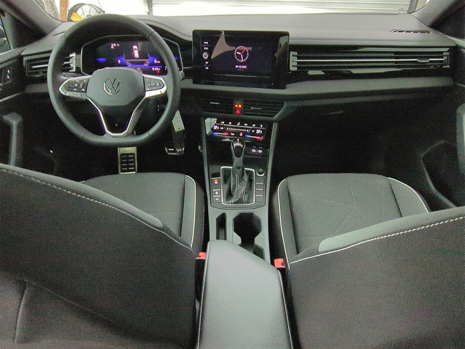 Thumbnail: 2025 Volkswagen Jetta - 15